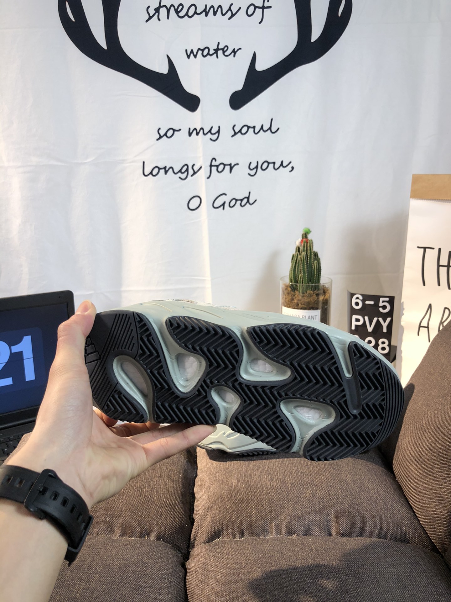 Yeezy 700 Boost Mens/Women's Sneakers Shoes 36 - 45