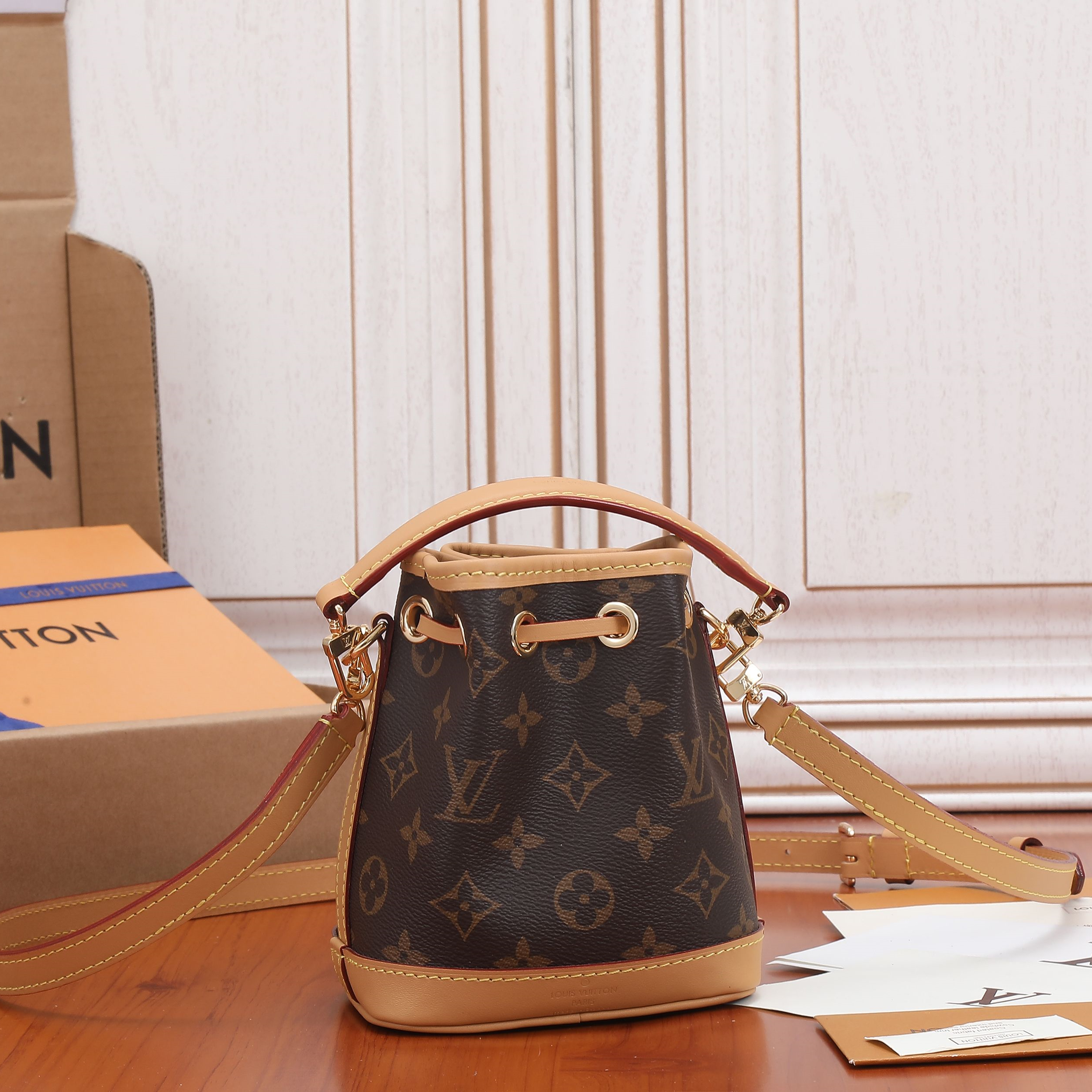 Louis Vuitton M46099 Bagatelle Women Shoulder Bags Size 22*14*9cm