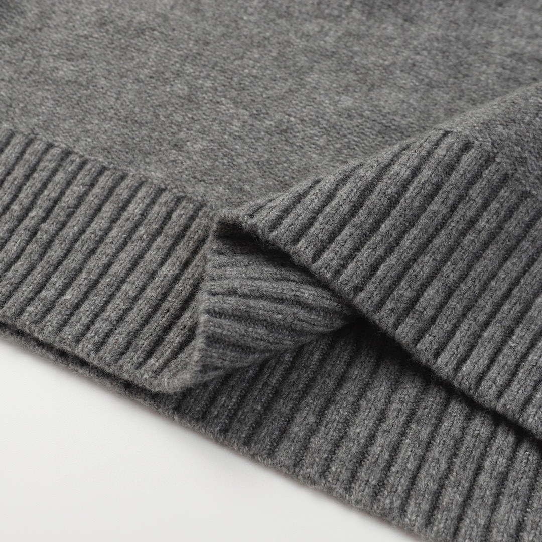 Thom Browne Unisex Sweatshirt Size S-L