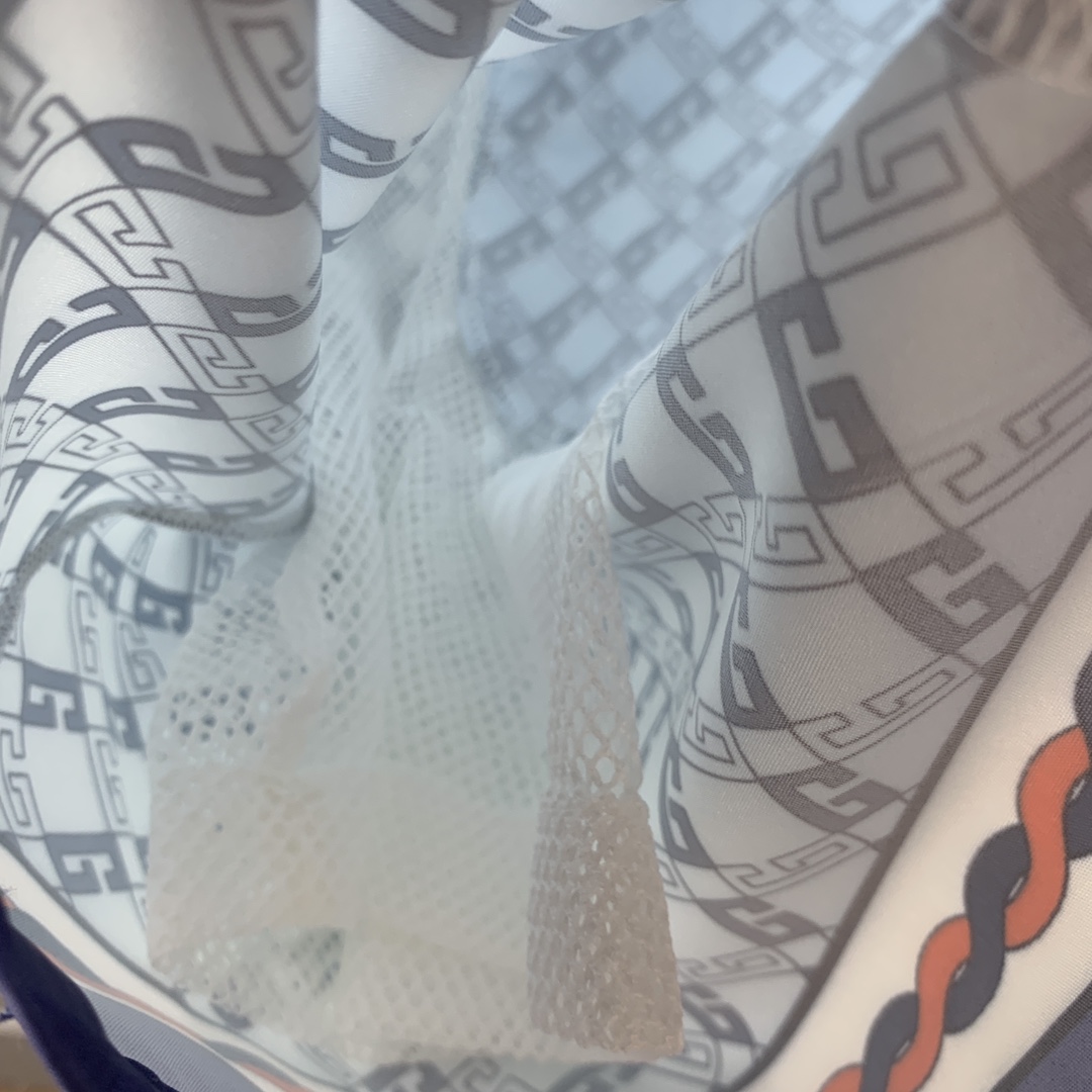 Gucci Sommeranzug Size M-XXXL