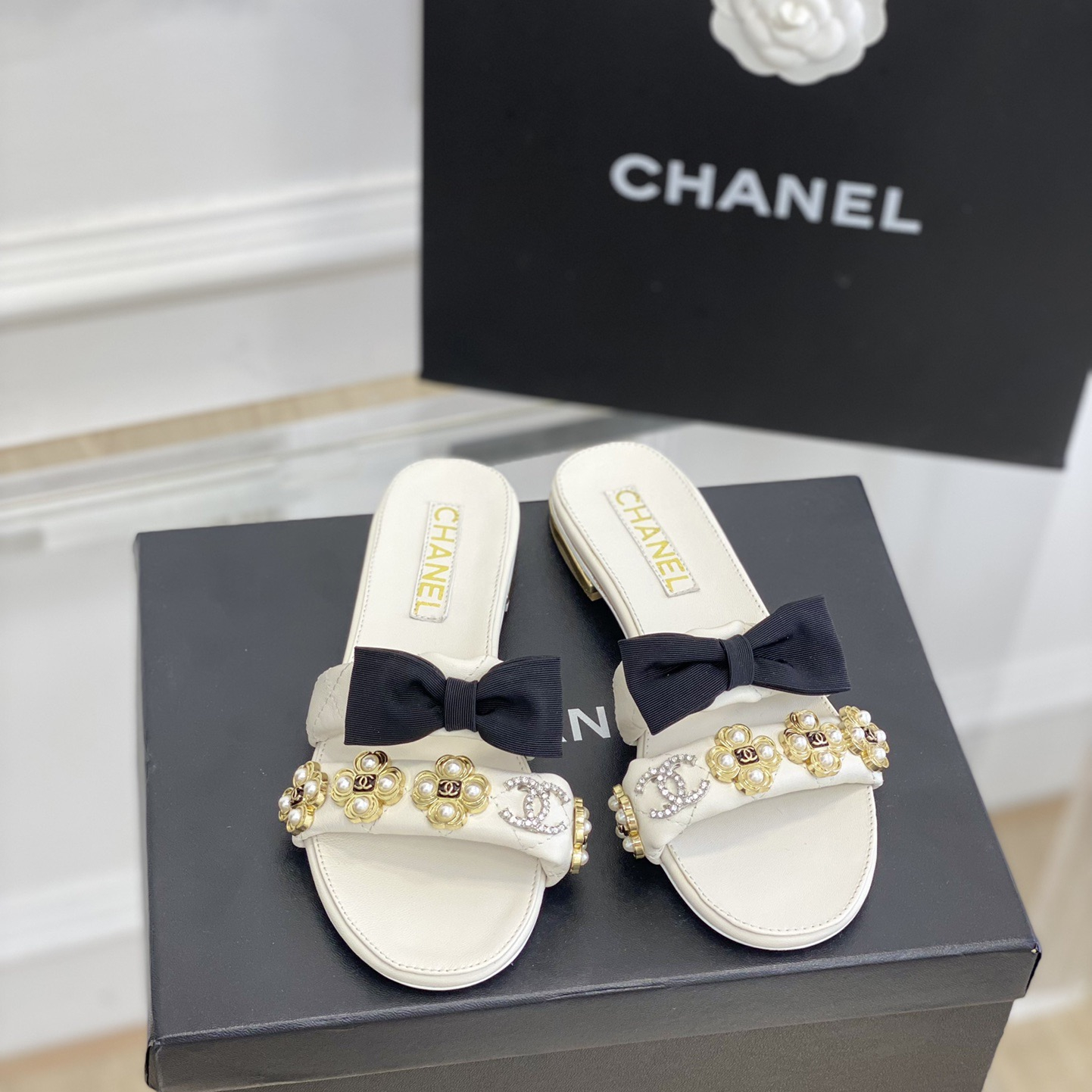 Chanel 2023 New Slippers Size 35-41 3-Color