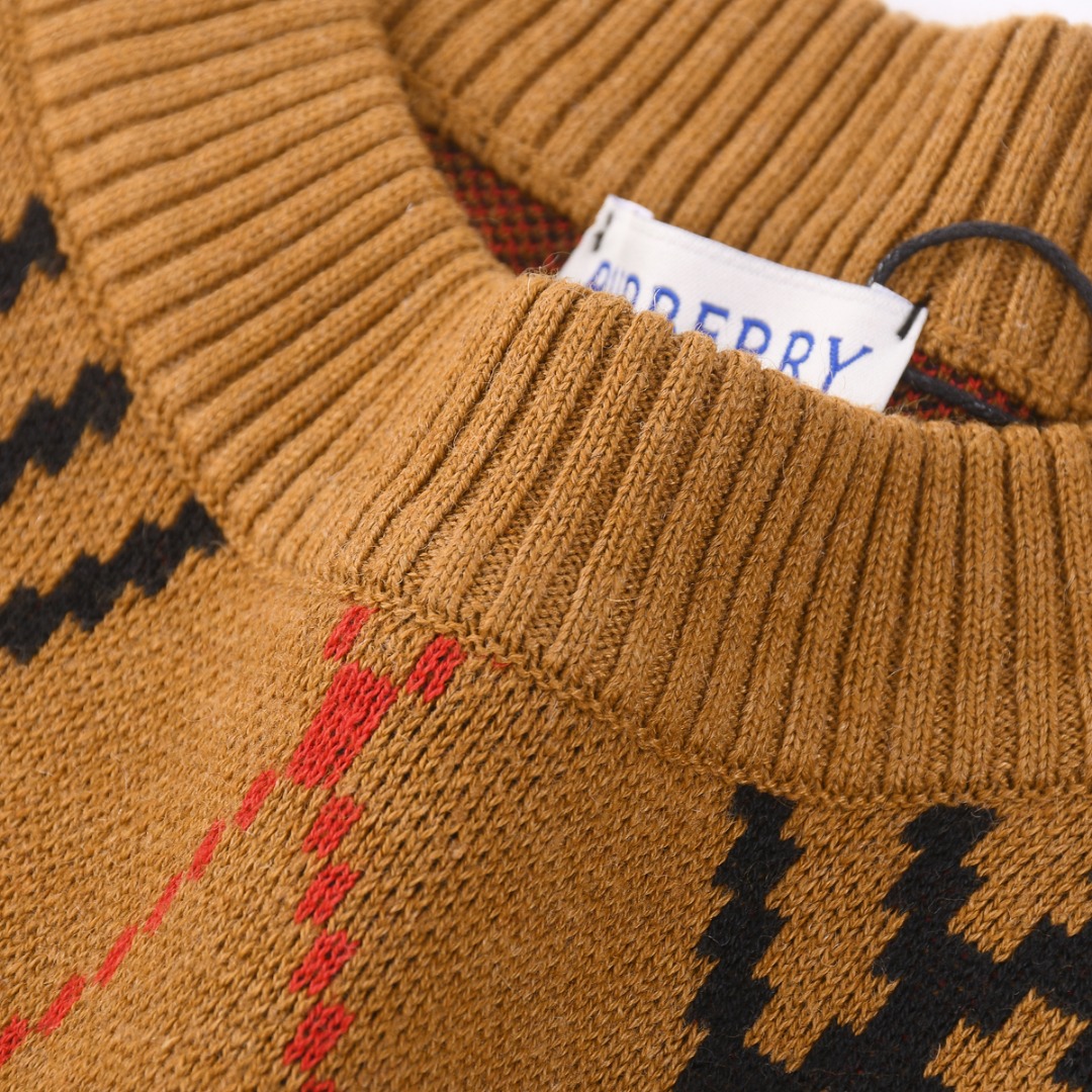 Burberry Unisex Sweatshirt Size S-XL