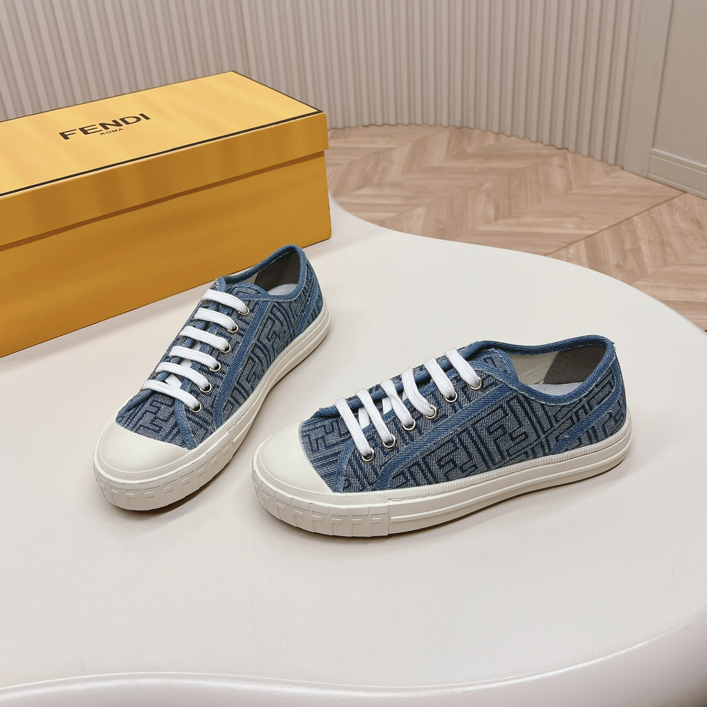 Fendi 2024ss New arrival Sneaker Size 36-40