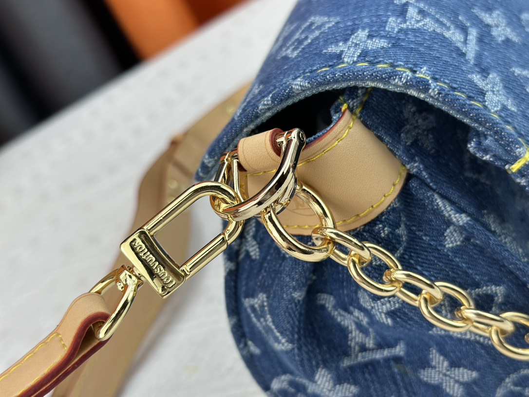 Louis Vuitton M45859 Favorite Denim Cowboy Women Shoulder Bags Size 24*14*9cm