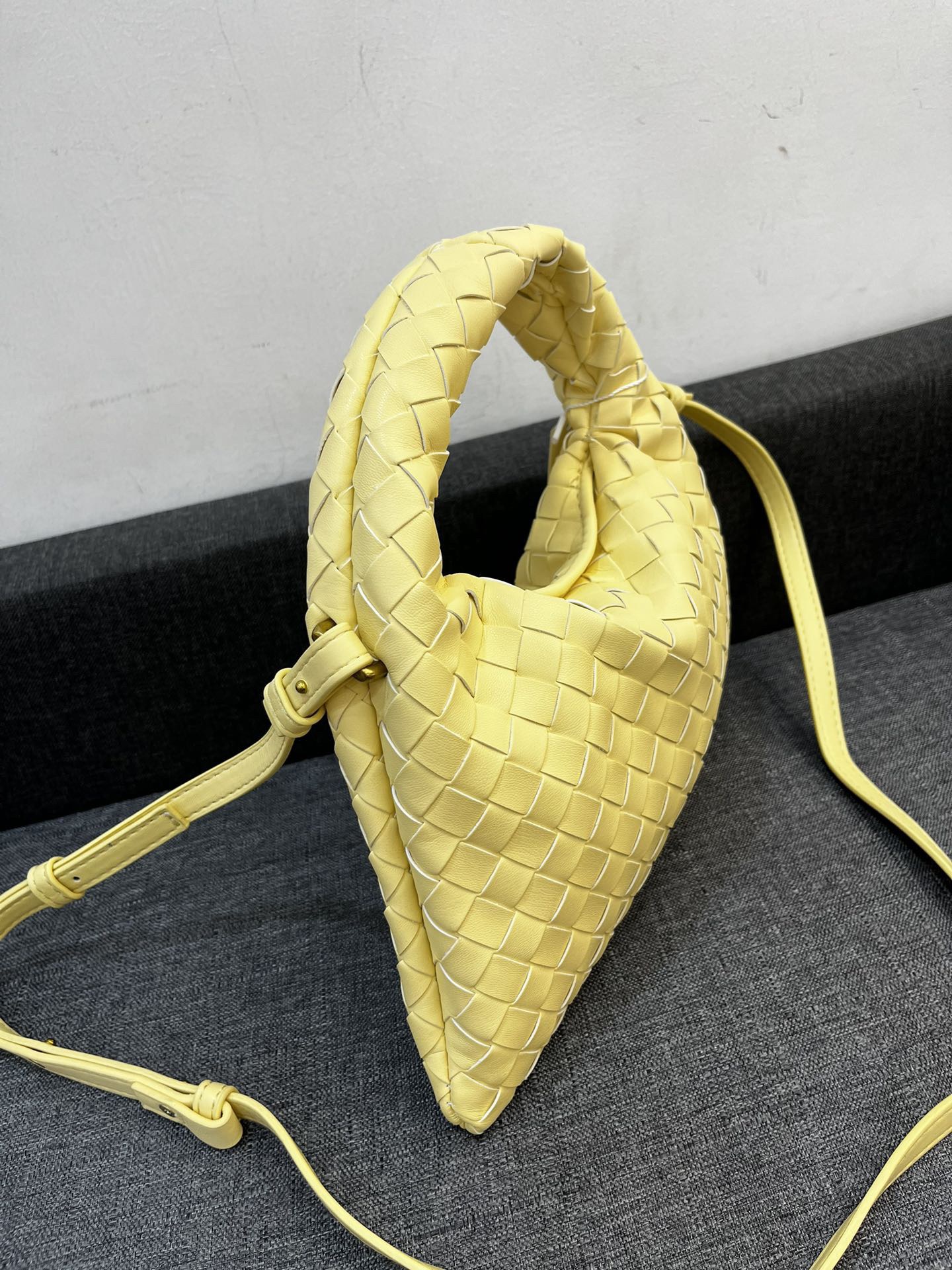 Bottega Veneta HO Women Shoulder Bags 28*17cm