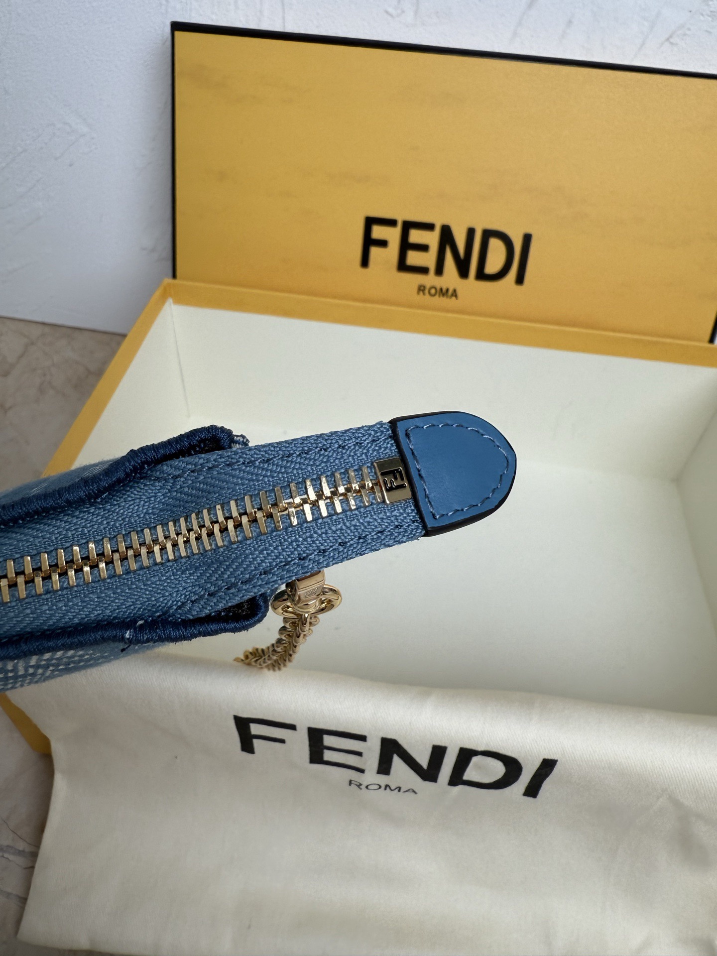 Fendi Women Shoulder Bags Size 20*13*3cm