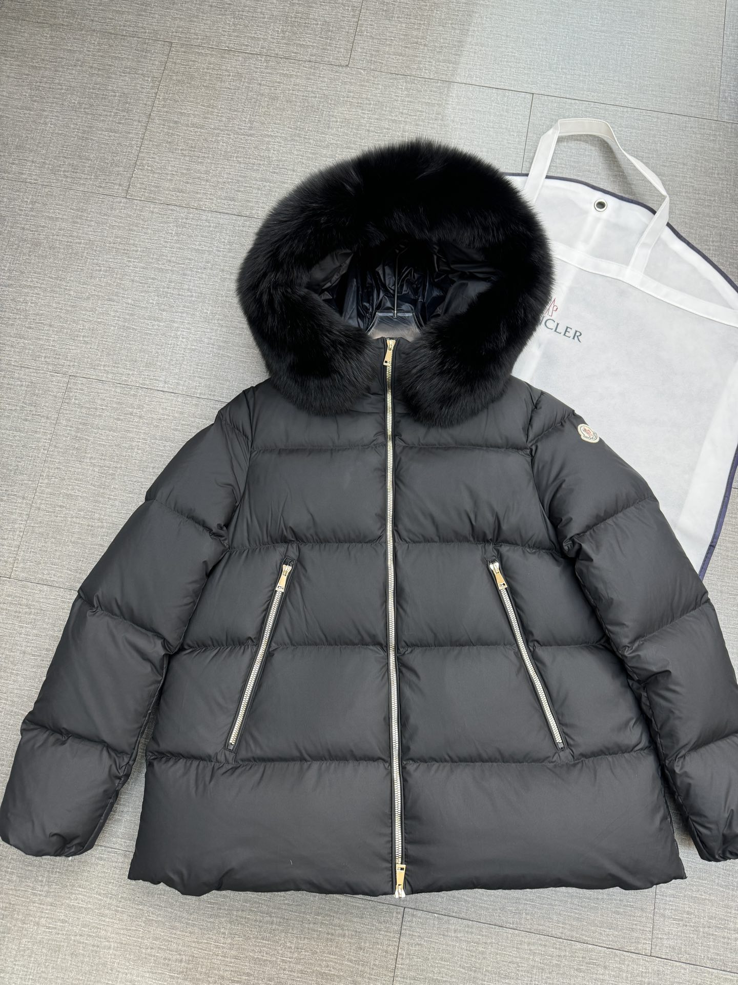 Moncler Avoce Women Down Jacket Size S-XL