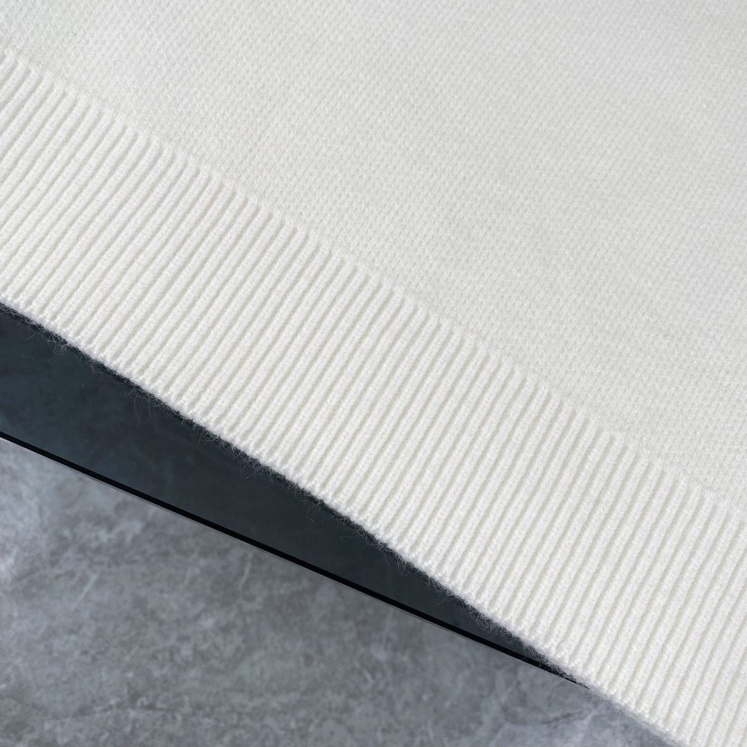 Louis Vuitton Unisex Sweatshirt Size S-L