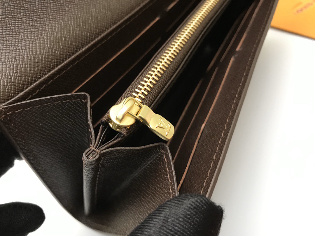 Louis Vuitton Women Wallet M63209 Size 19*10cm