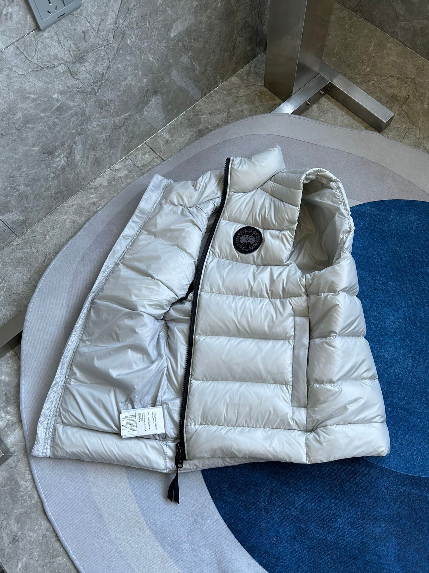 Canada Goose E2229 Crofton Vest-WD Men Winter Vest Size S-XXL