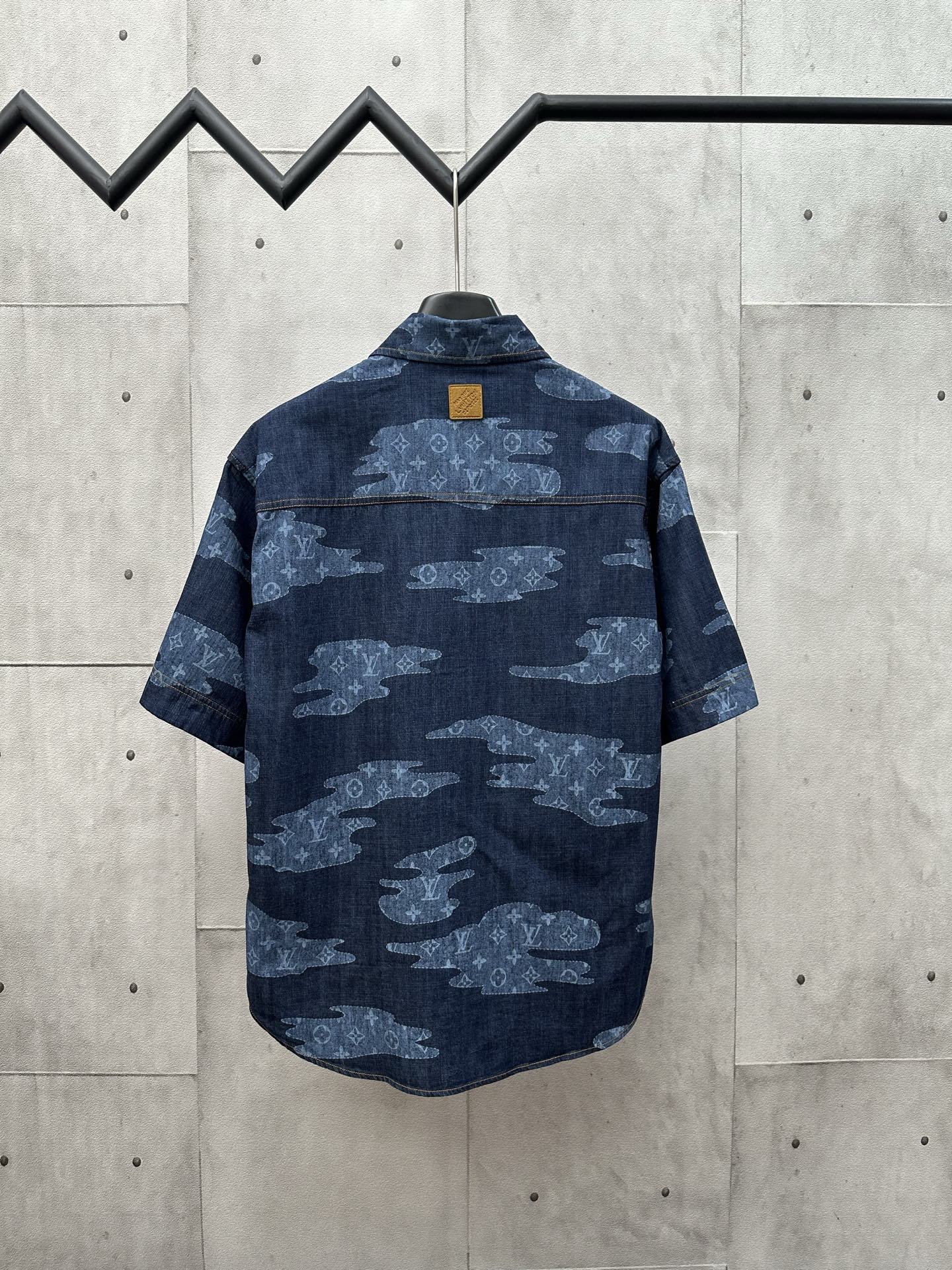 Louis Vuitton Unisex T Shirt Size S-XL