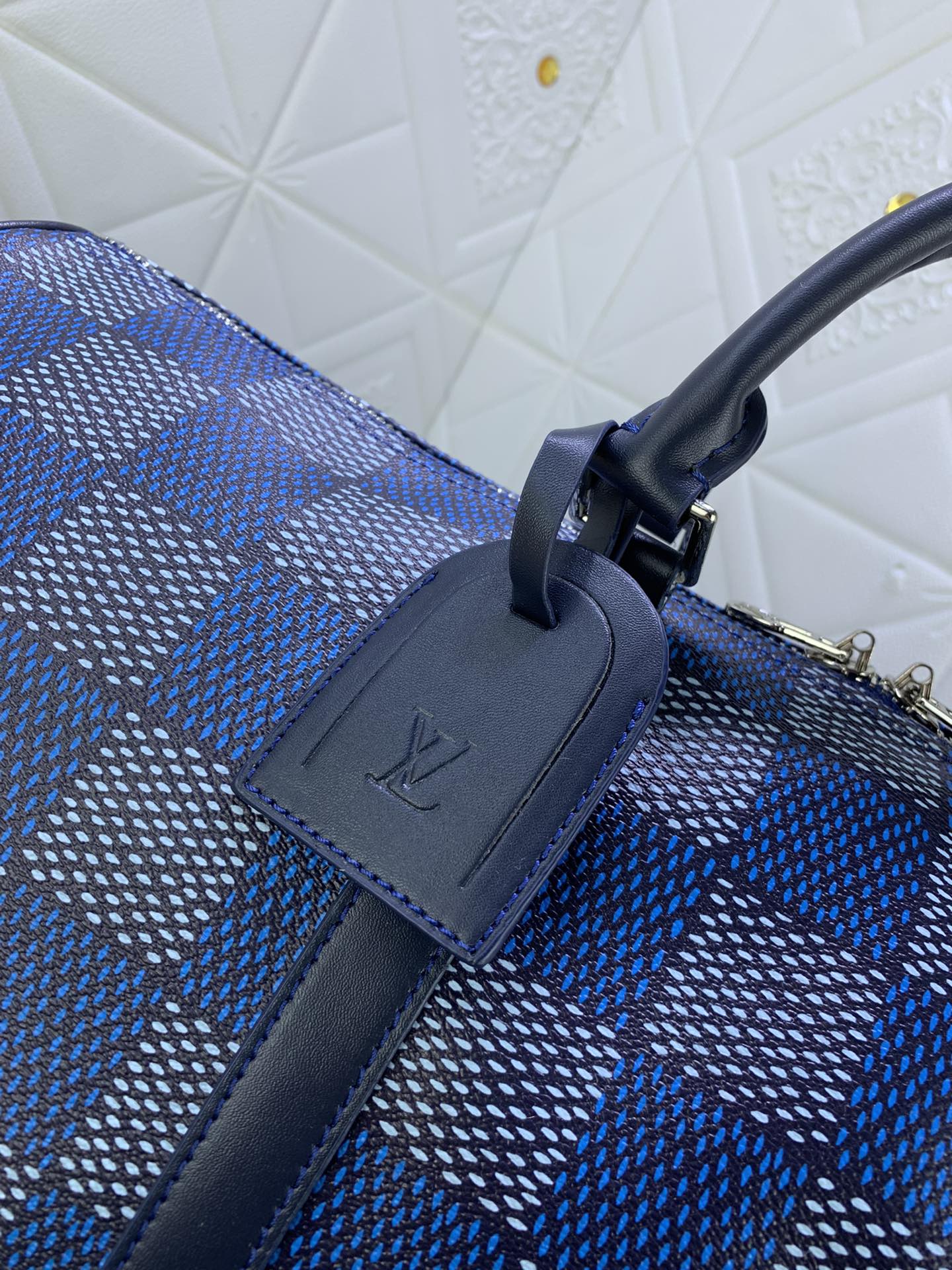 Louis Vuitton M46081 Keepall Bandoulière 50 Travel Bags Size 50*29*23cm