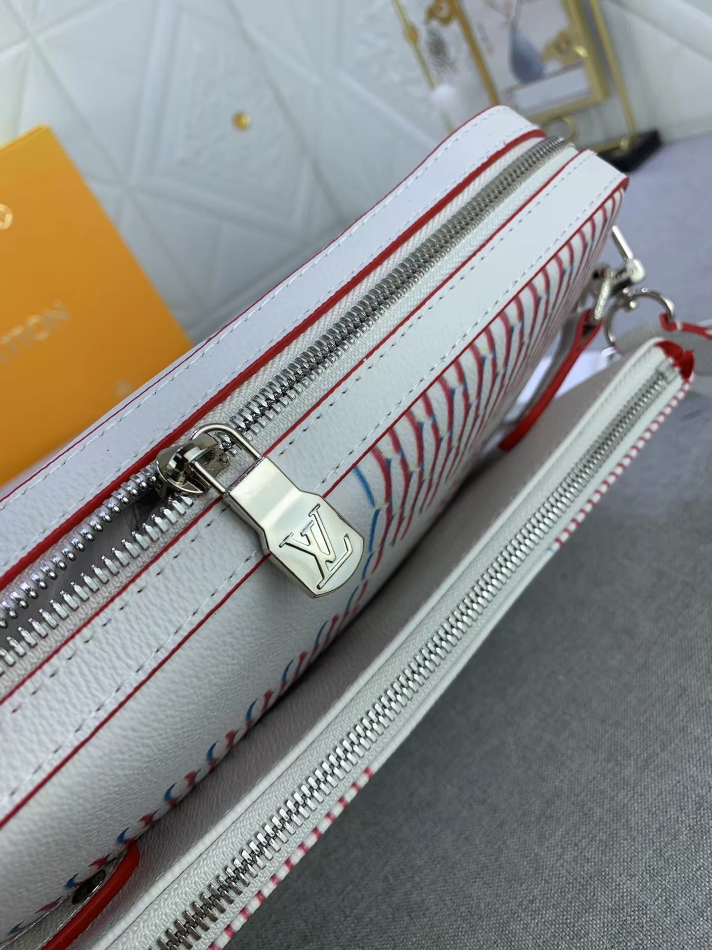 Louis Vuitton Monogram Eclipse Reverse Mens Shoulder Bags Size 25*18.5*7cm