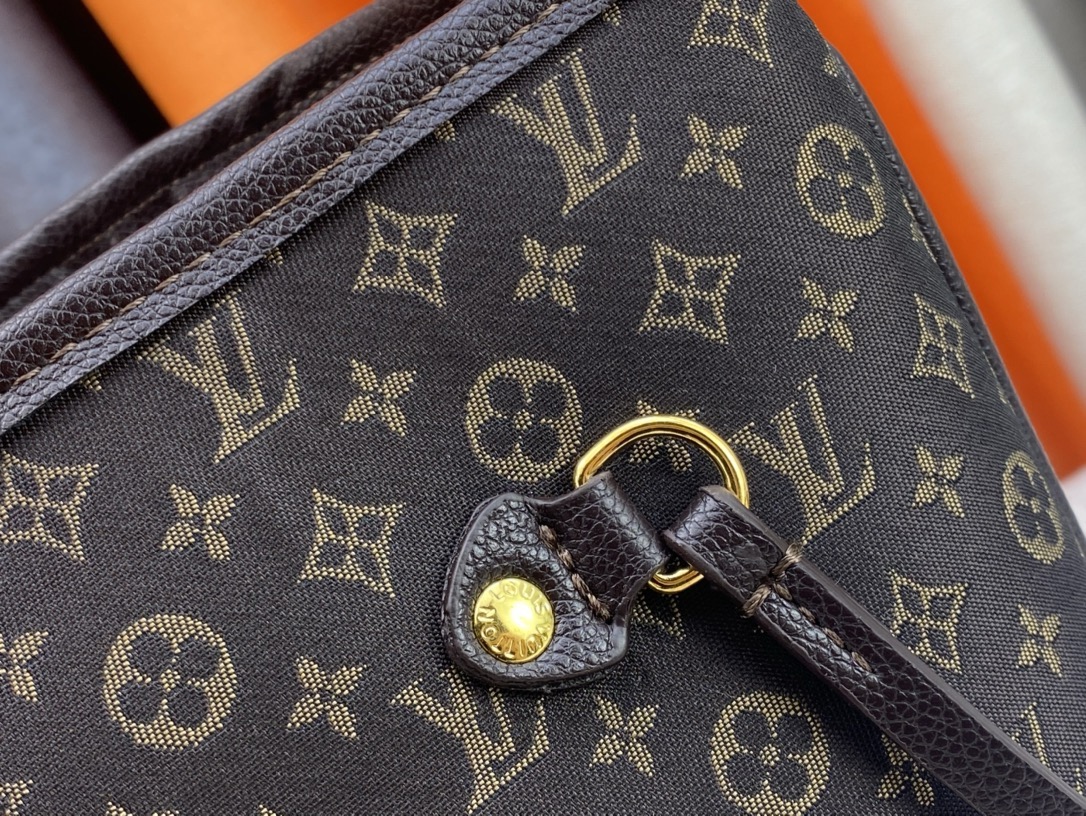 Louis Vuitton Shopping Bags 31*28*14cm