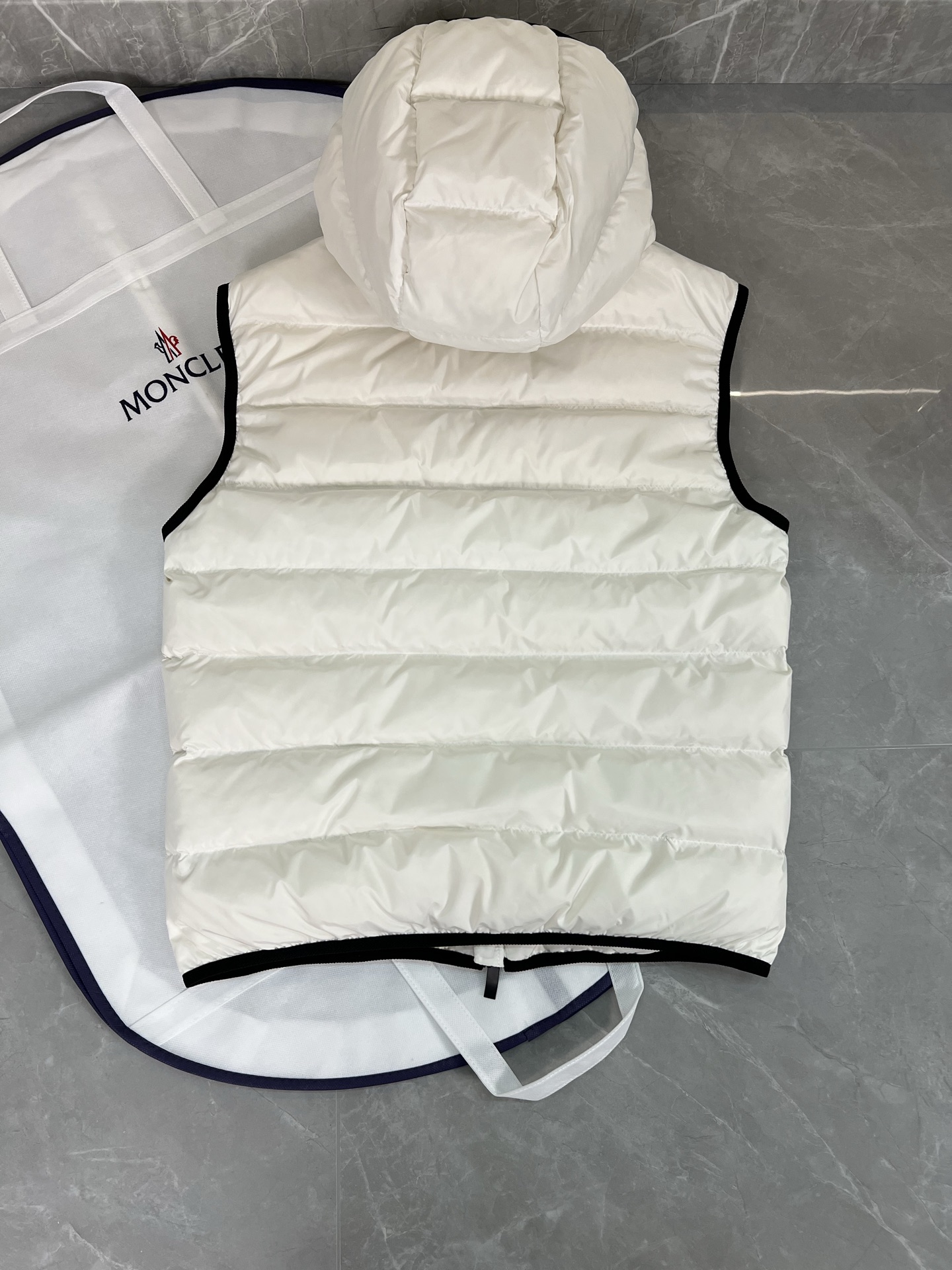 Moncler Valmasque Men Winter Vest Size 1-5