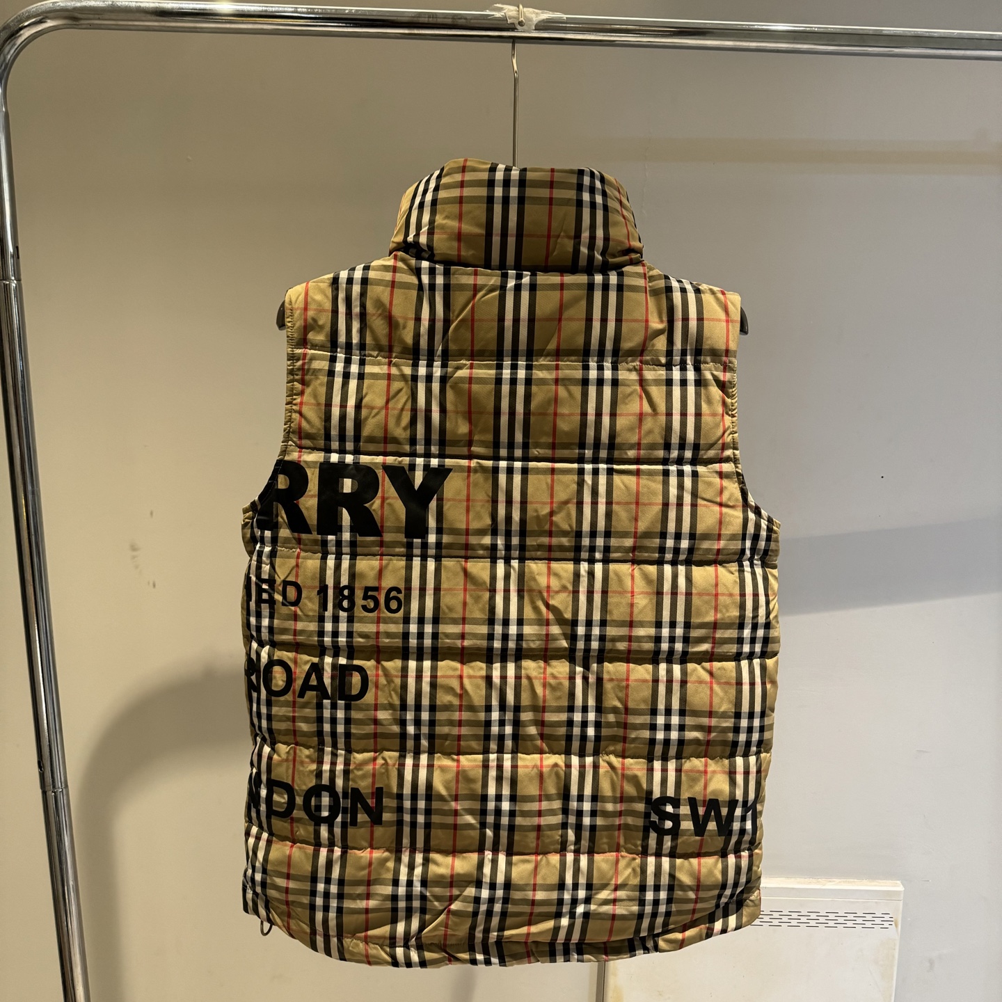 Burberry Unisex Winter Vest Size S-XL