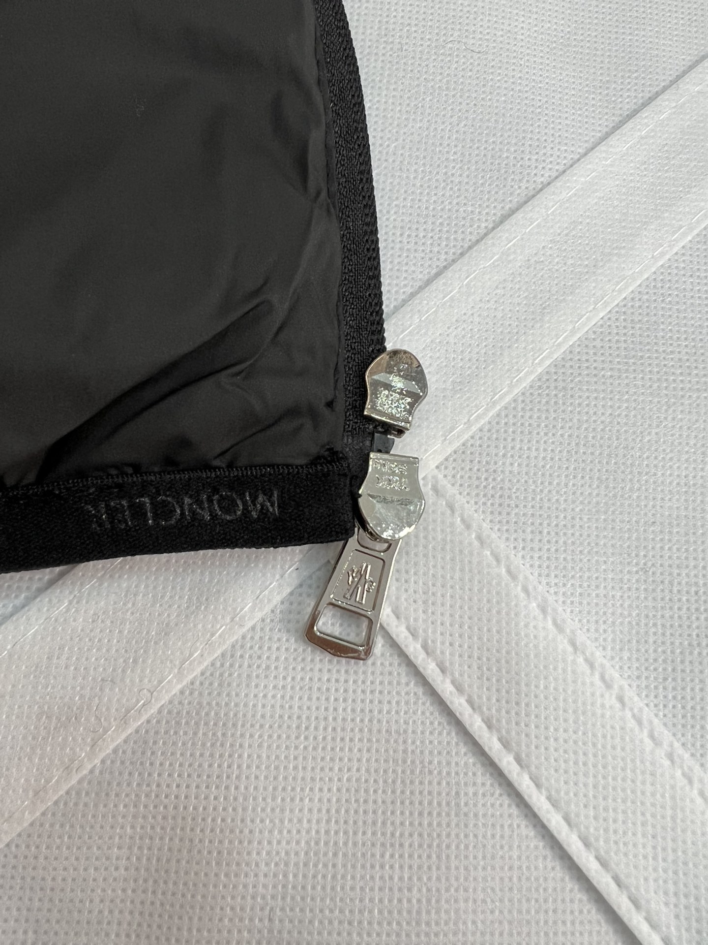 Moncler Contrin Winter Vest Size 1-5