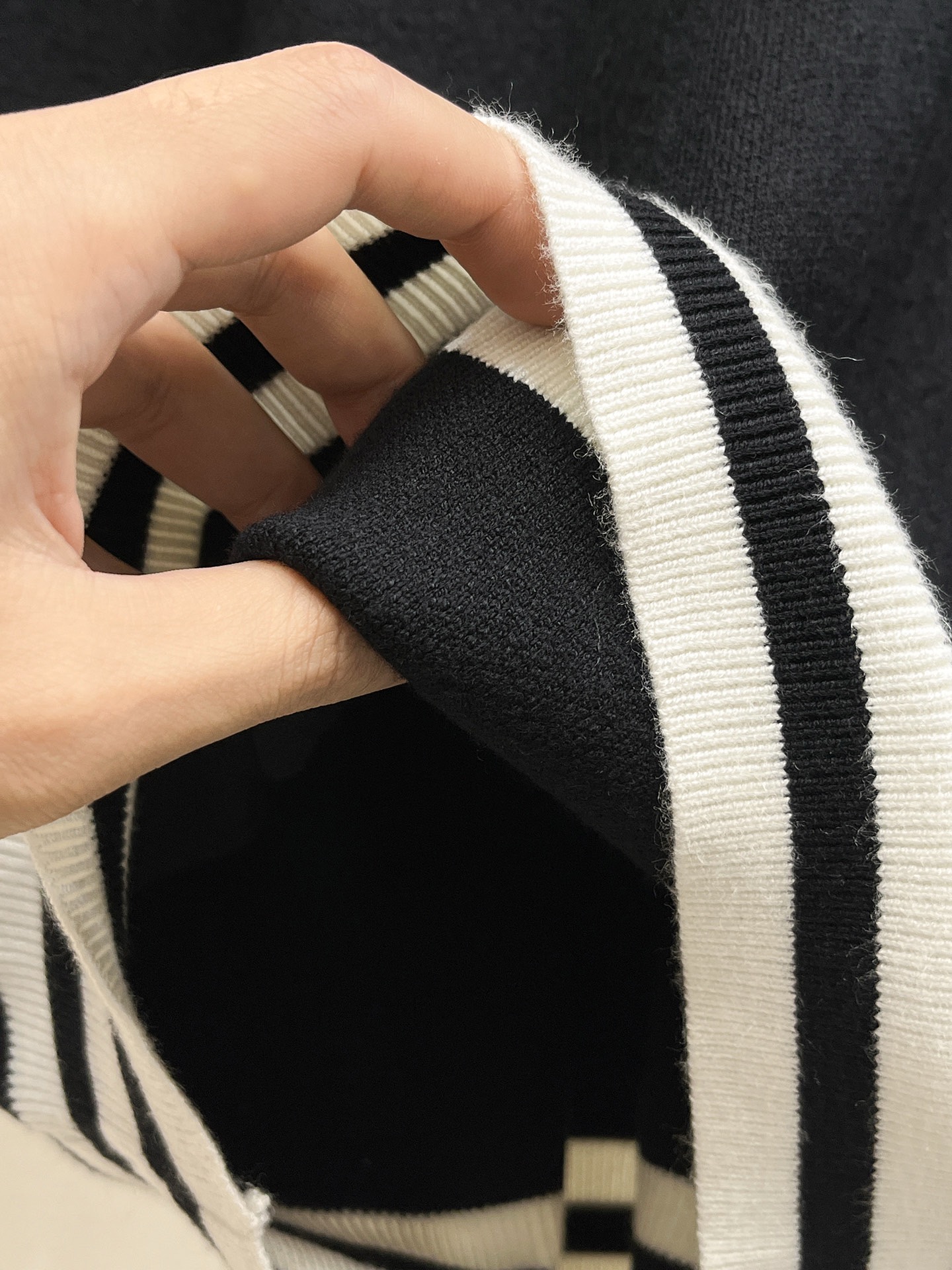 Loewe Unisex Sweatshirt Size M-XXXL