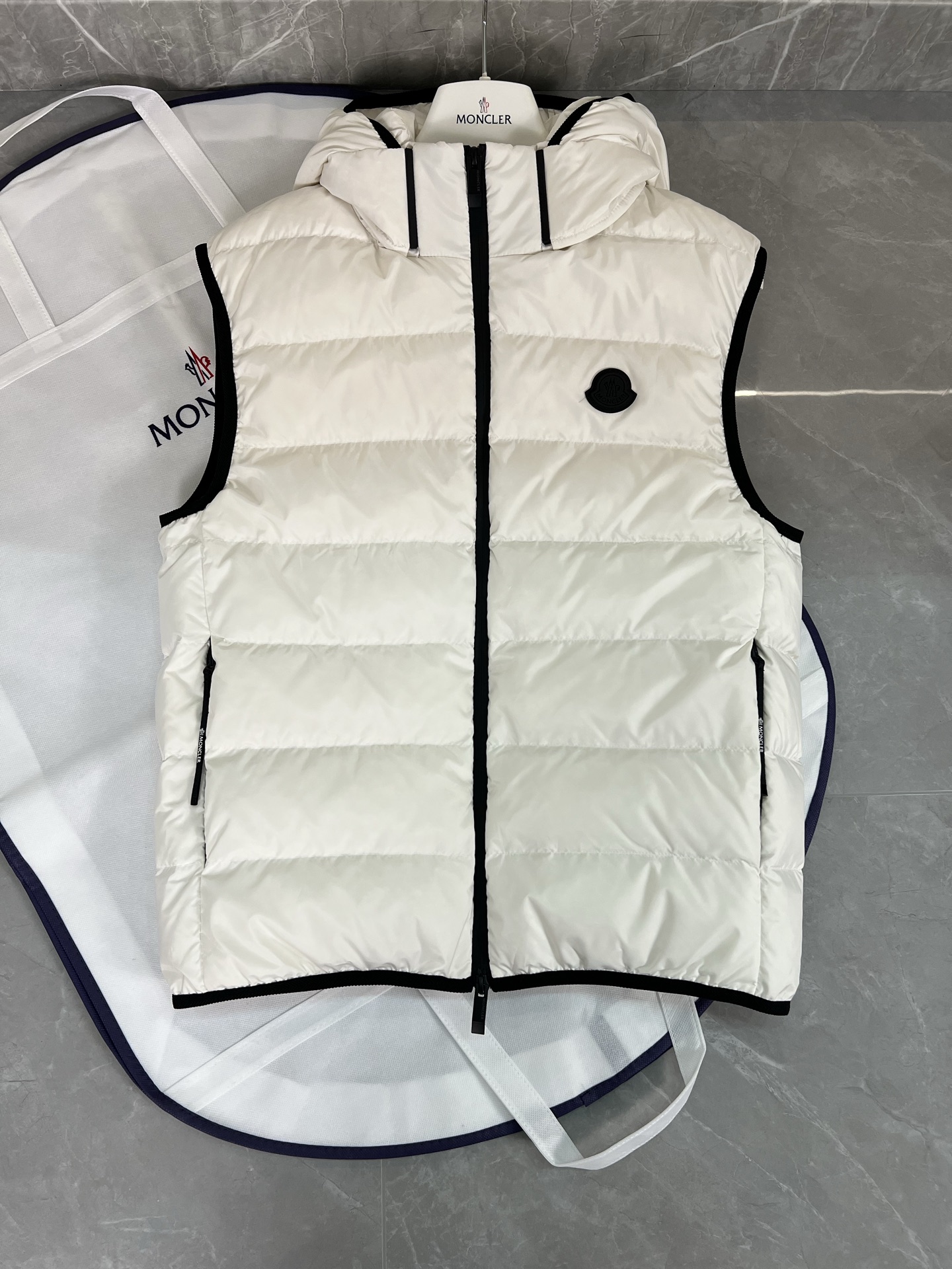 Moncler Valmasque Men Winter Vest Size 1-5