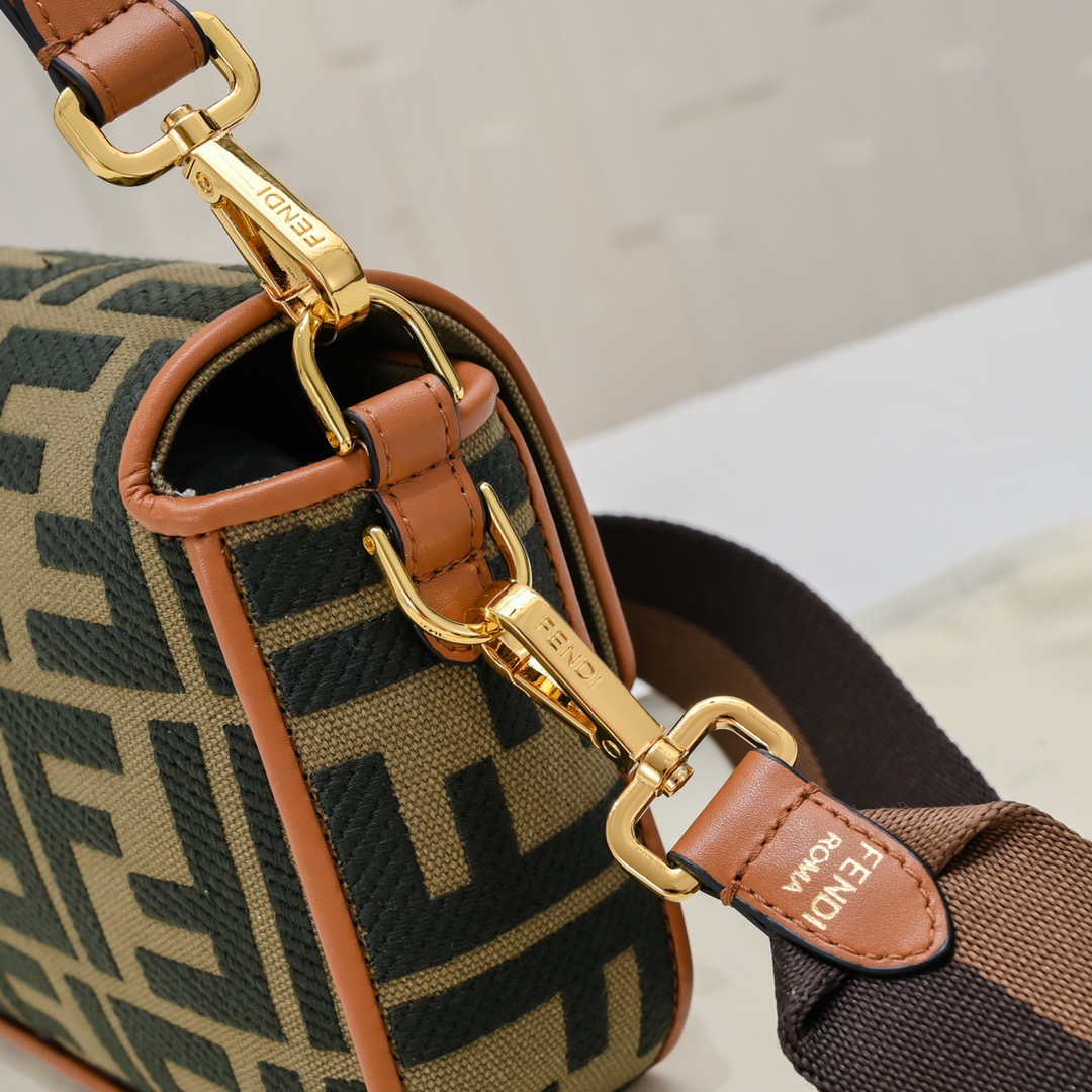 Fendi Baguette FF Women Shoulder Bags 27*6*14cm
