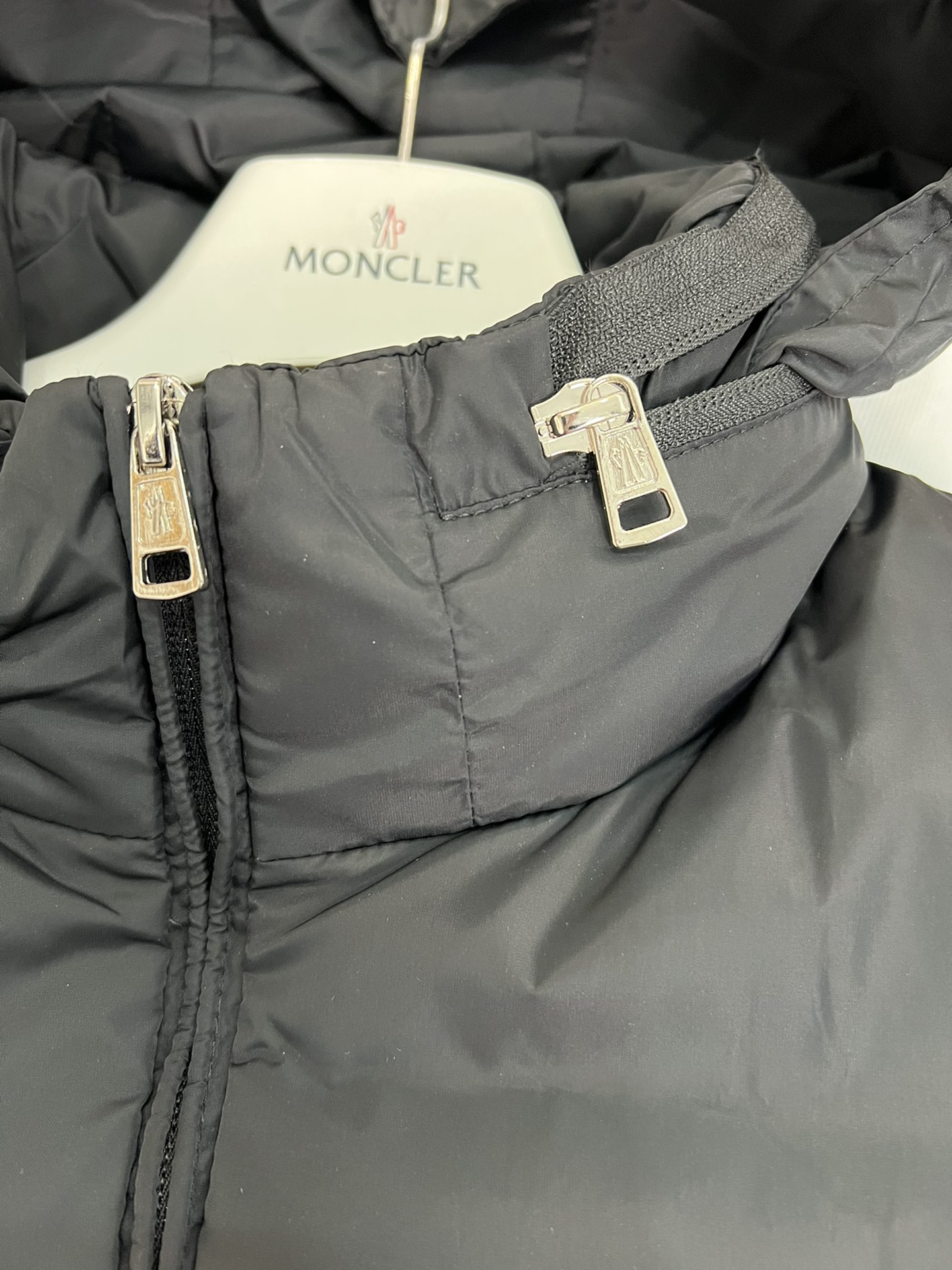 Moncler Cerces Men Winter Vest Size 1-5
