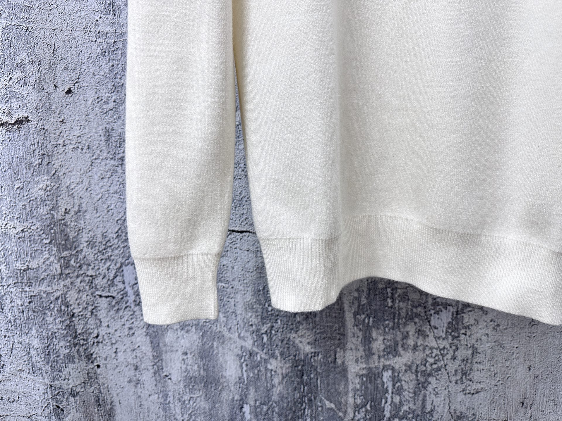 Louis Vuitton Unisex Sweatshirt Size S-XXXL