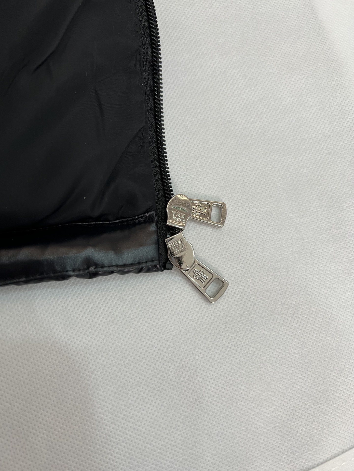 Moncler Cerces Men Winter Vest Size 1-5