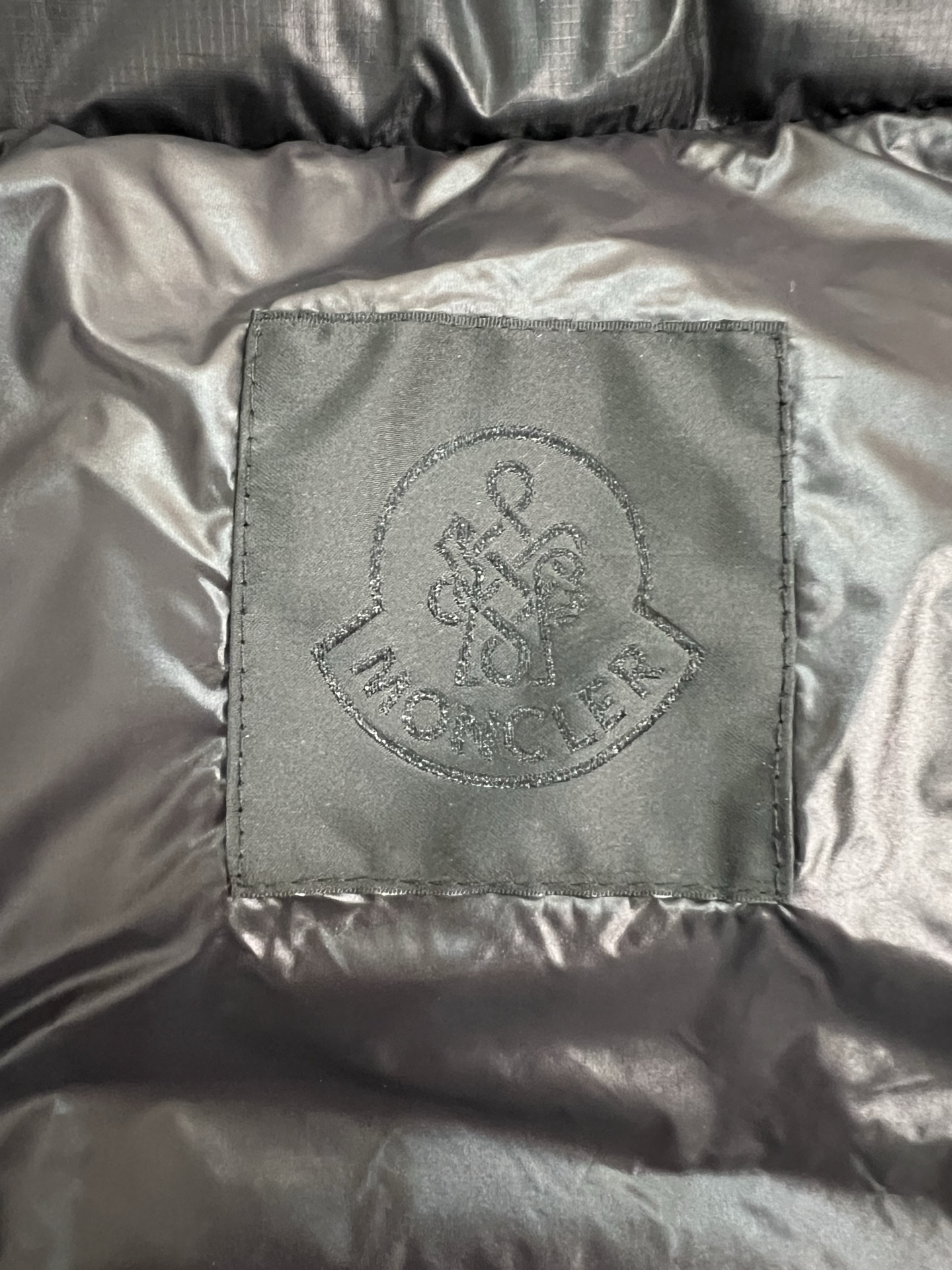 Moncler Emeishan Men Winter Vest Size 1-5