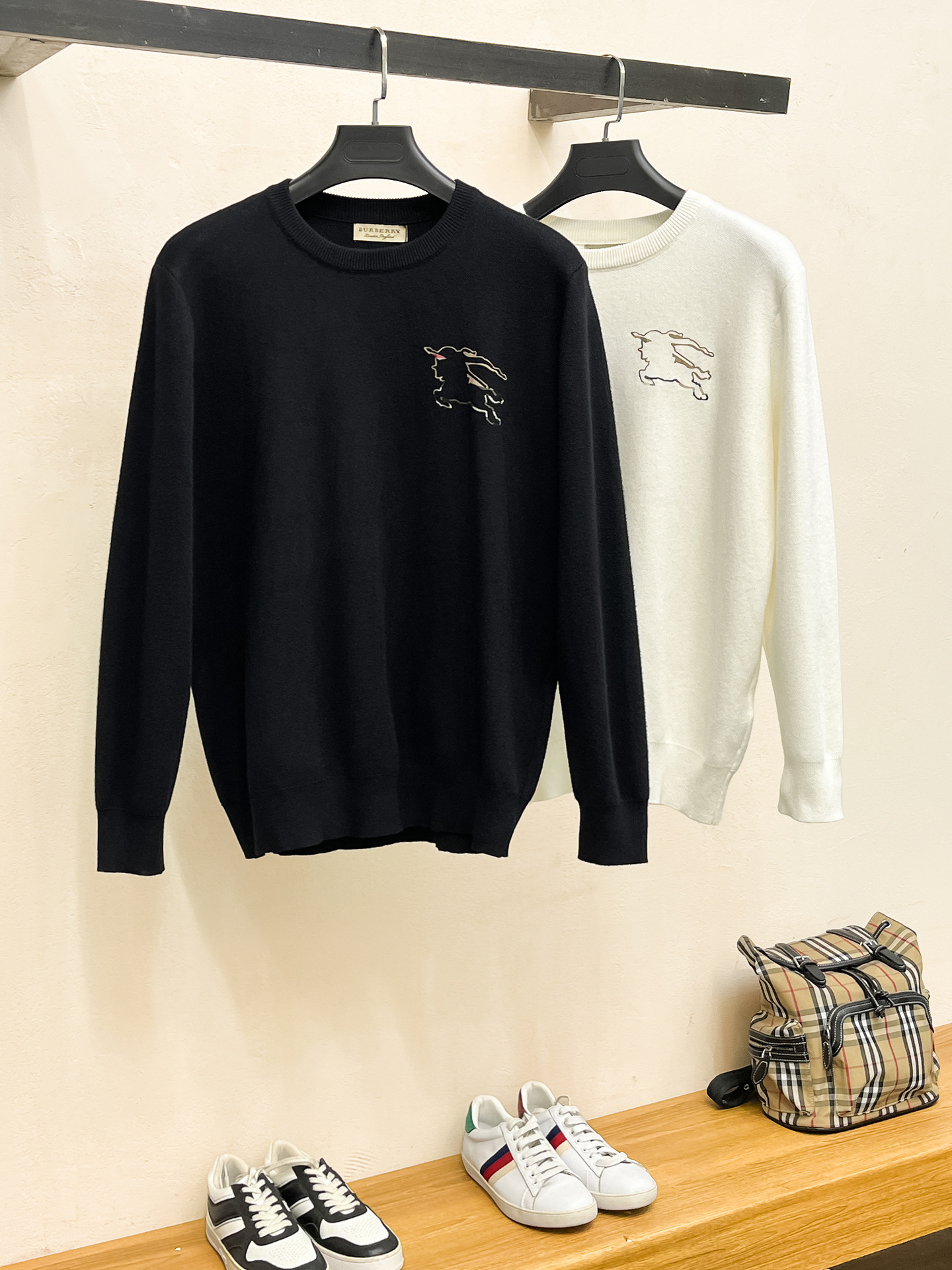 Burberry Unisex Sweatshirt Size M-XXXL