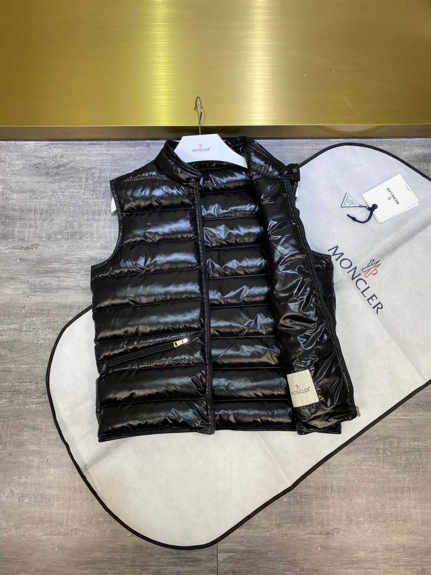 Moncler Gui Men Winter Vest Size 1-5