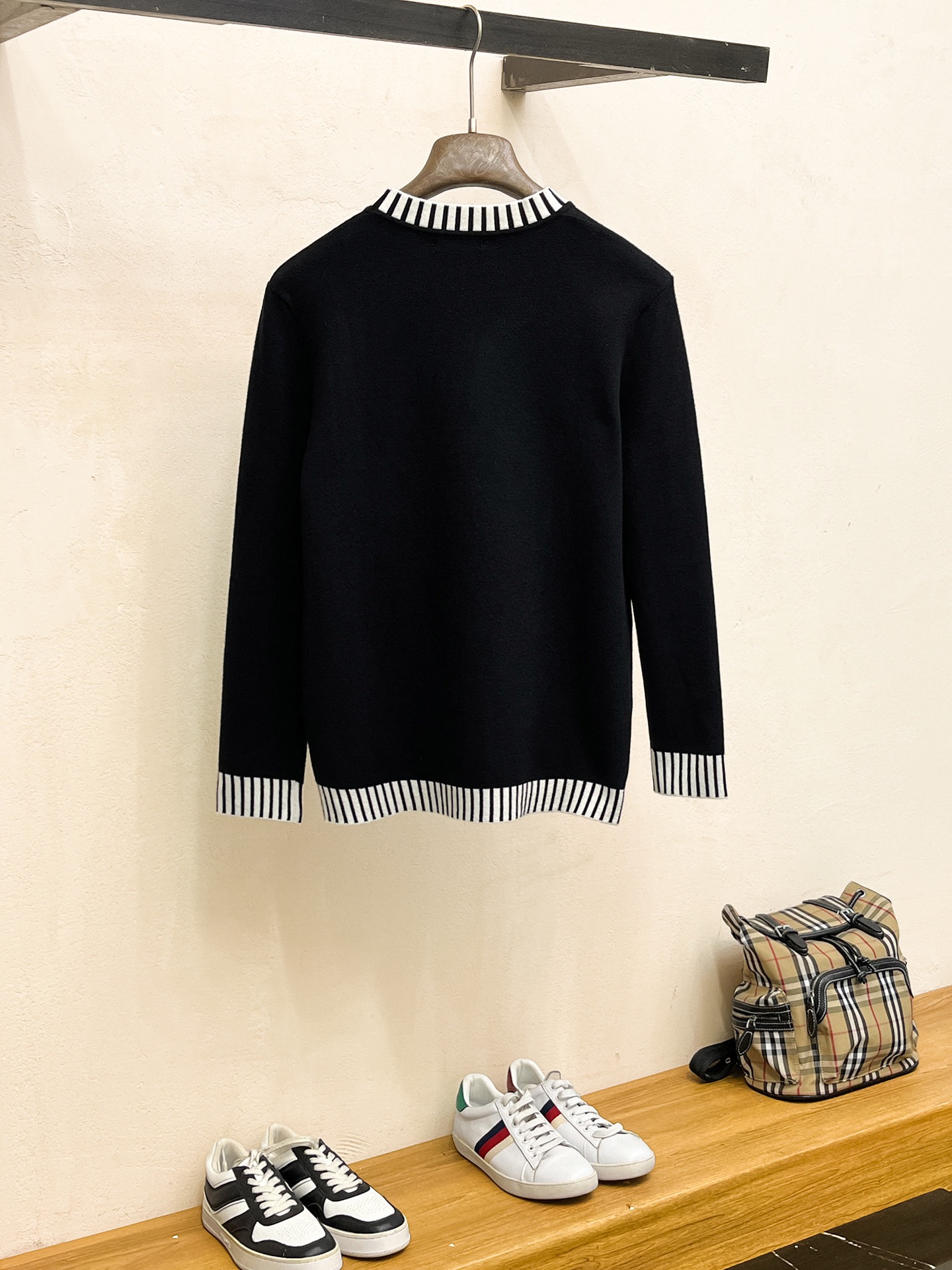 Loewe Unisex Sweatshirt Size M-XXXL