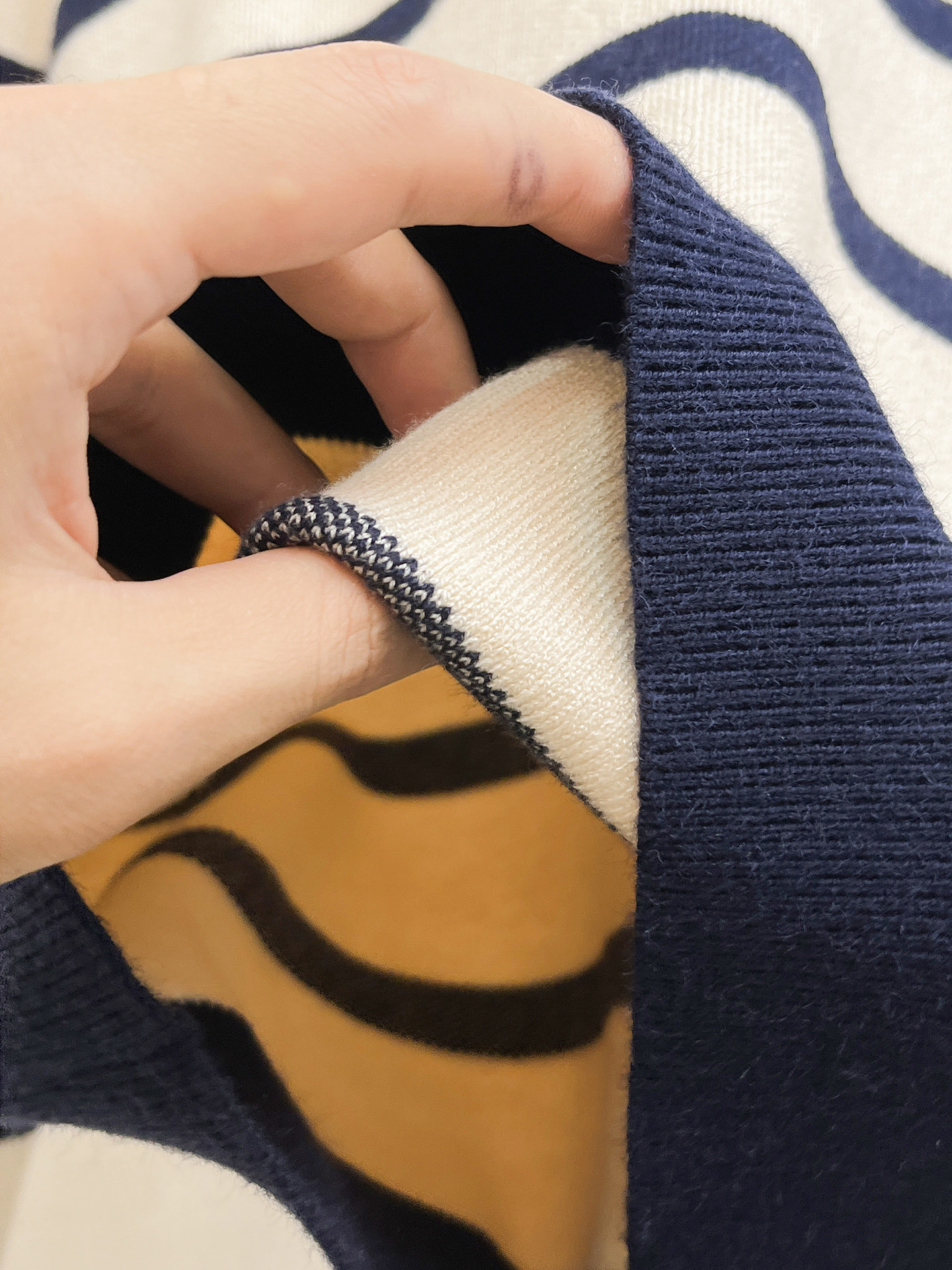 Gucci Unisex Sweatshirt Size M-XXXL