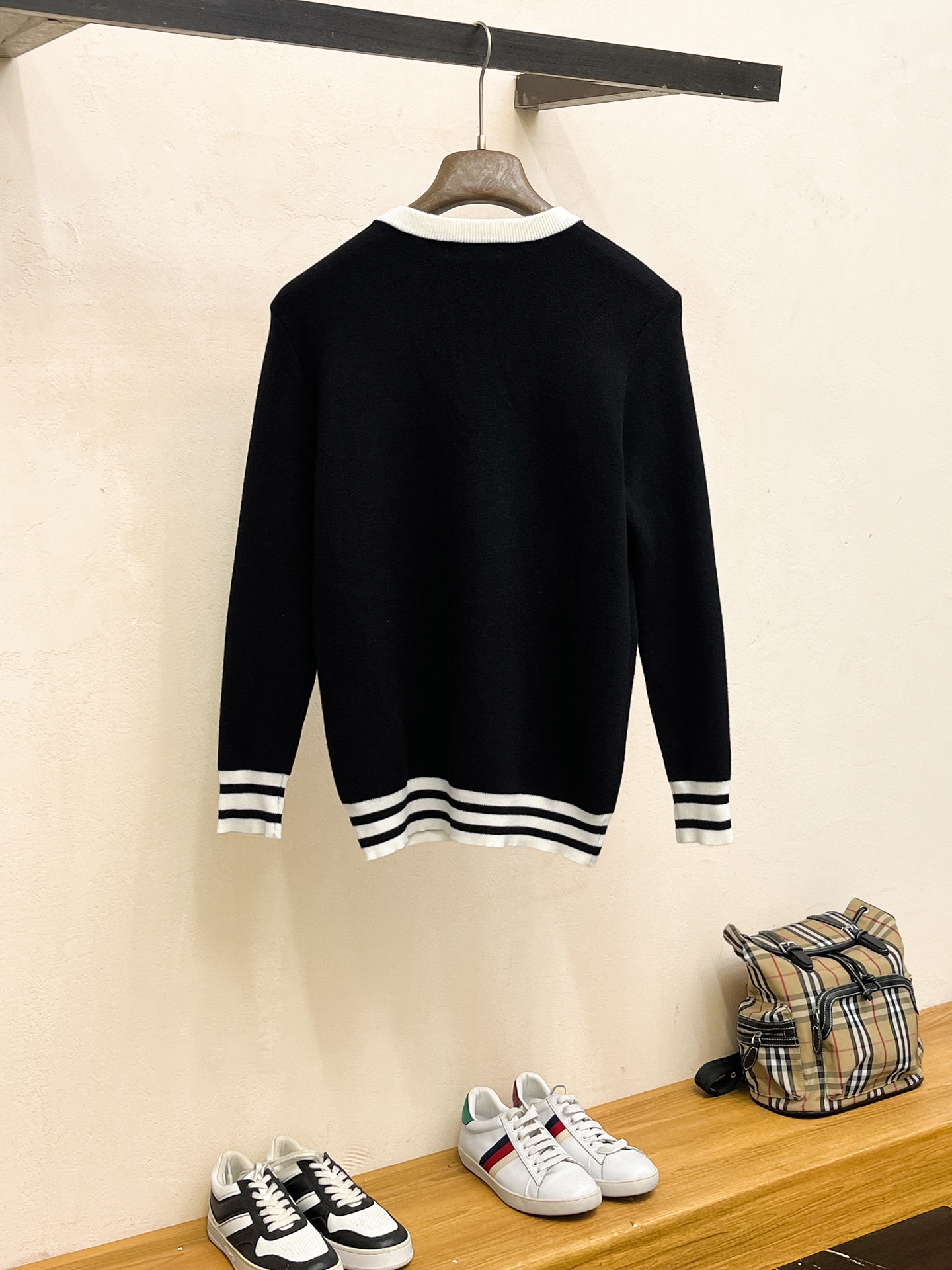 Loewe Unisex Sweatshirt Size M-XXXL