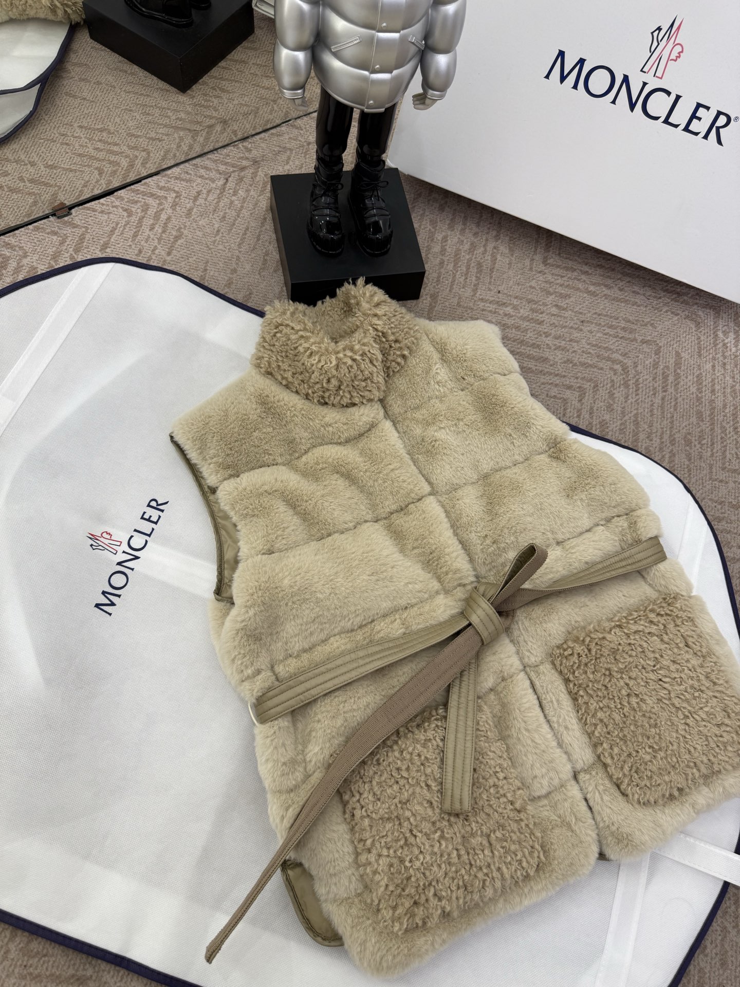 Moncler Joui 2025 New Women Winter Vest Size 0-2