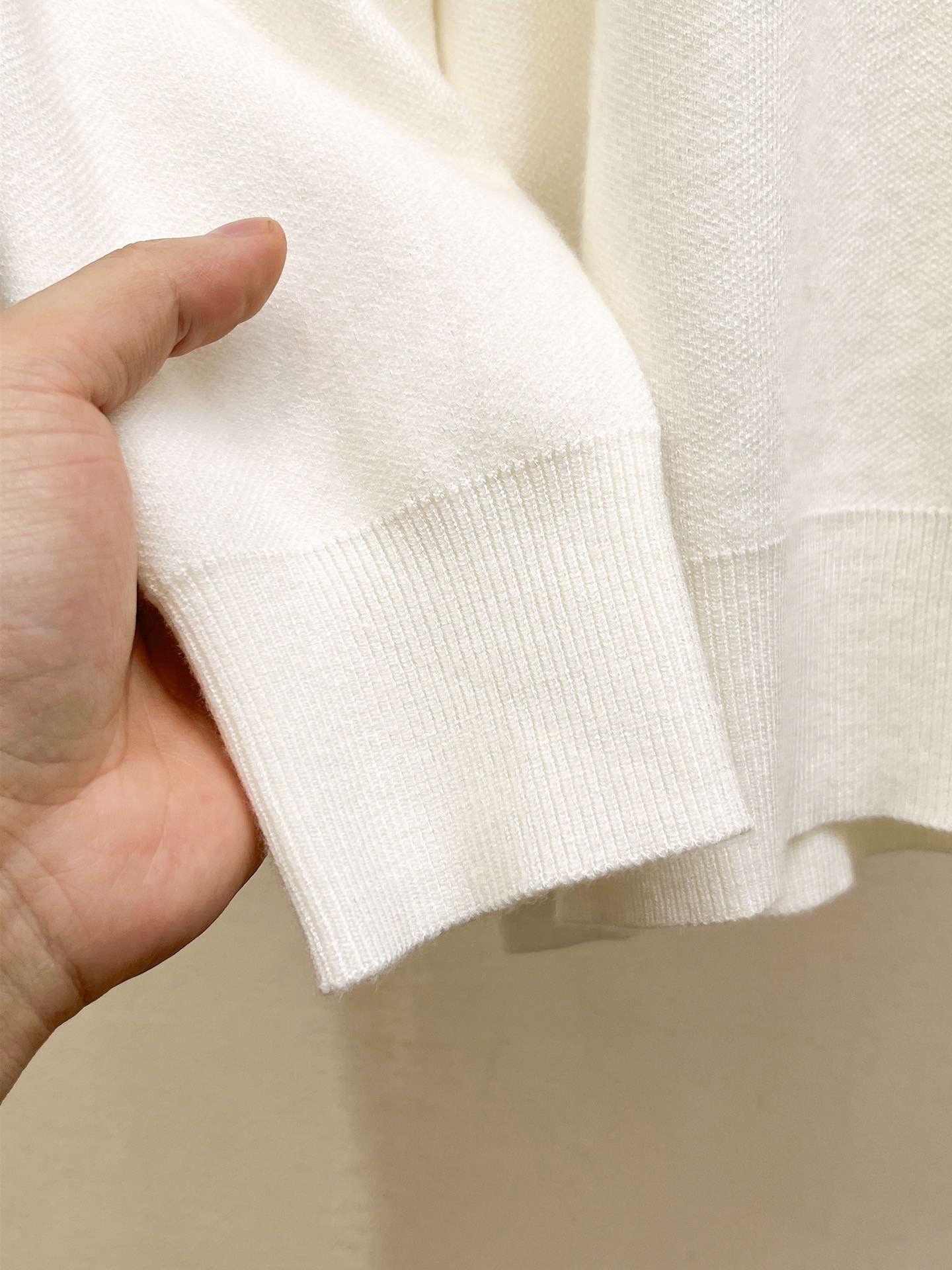 Loewe Unisex Sweatshirt Size M-XXXL