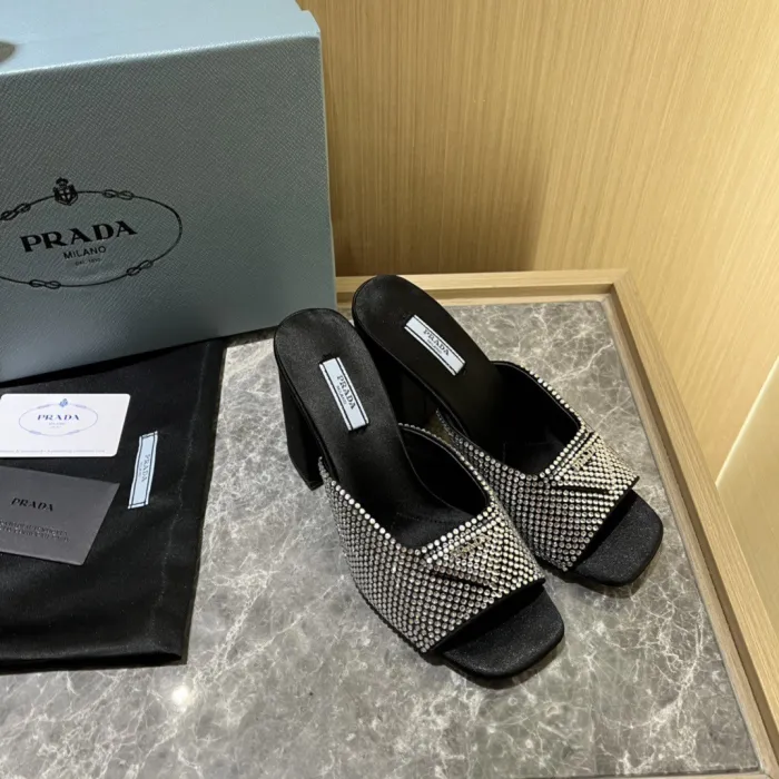 Prada Pumps