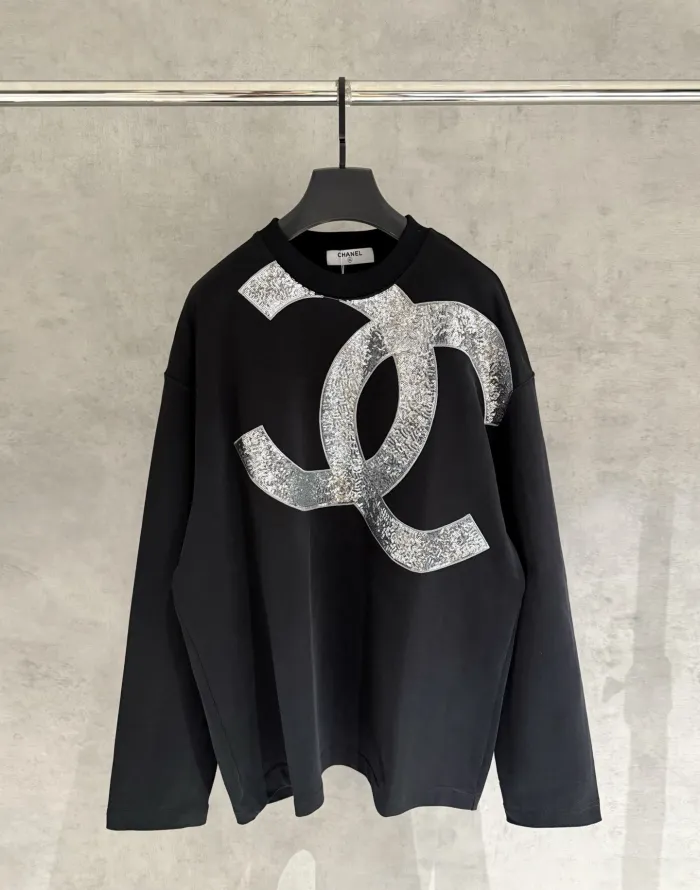 Chanel Sweatshirt