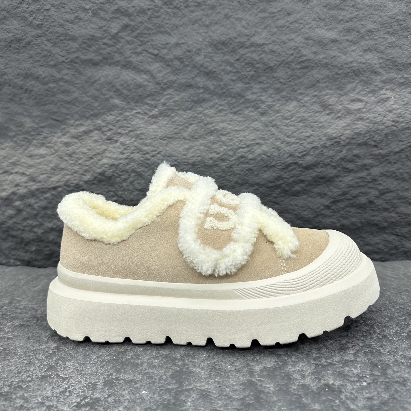 UGG 25ss plush Boots Size 36-41