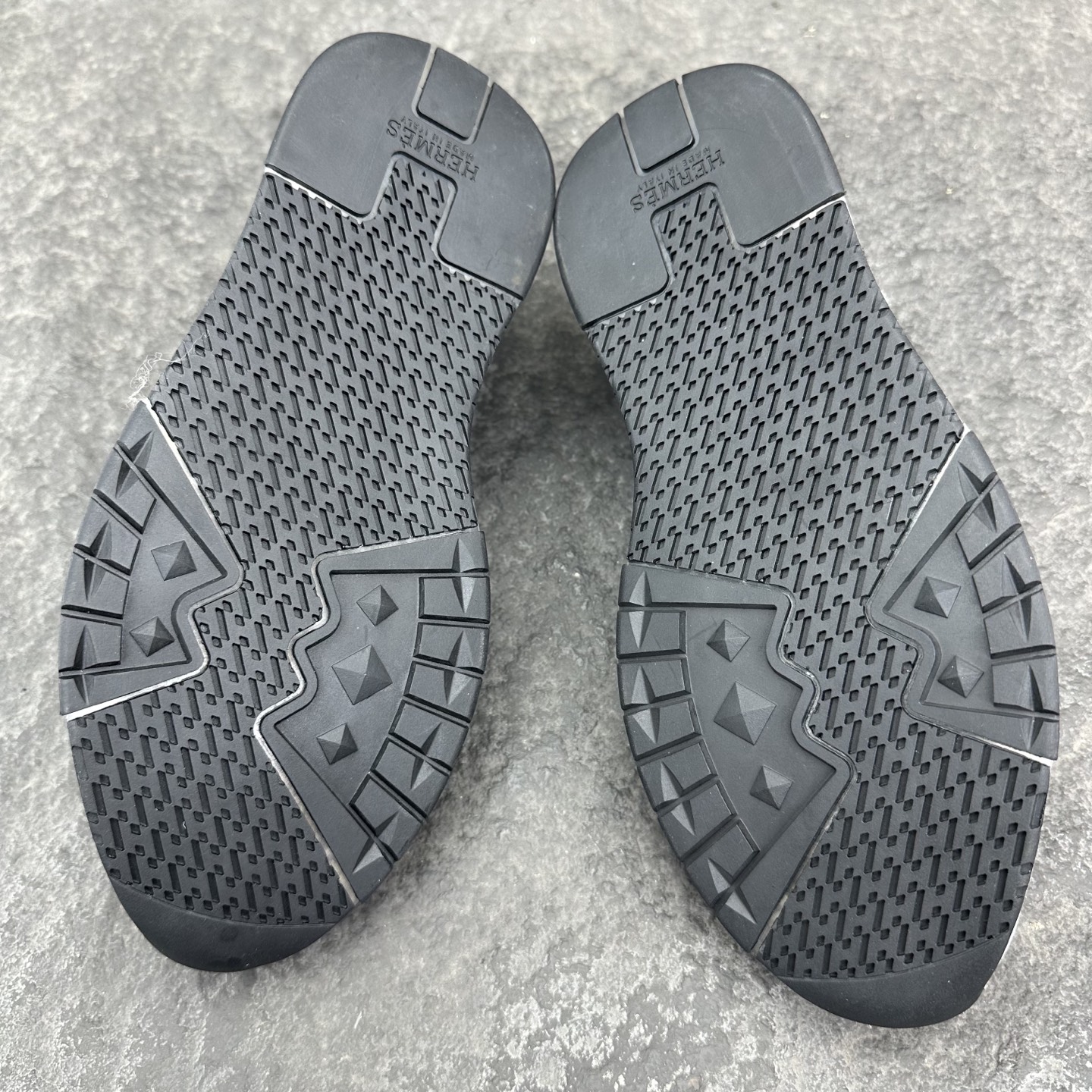 Hermes 25ss Trail Sneaker Size 39-46