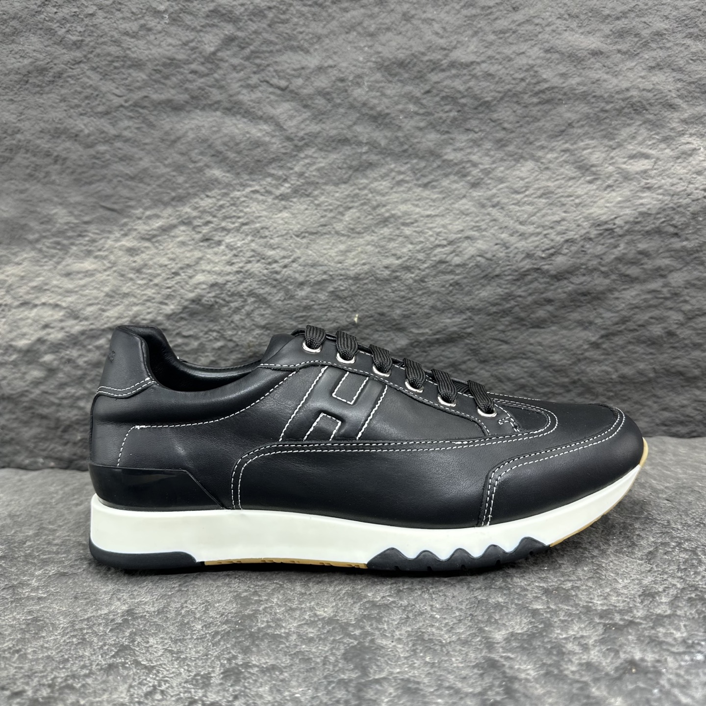 Hermes 25ss Trail Sneaker Size 39-46