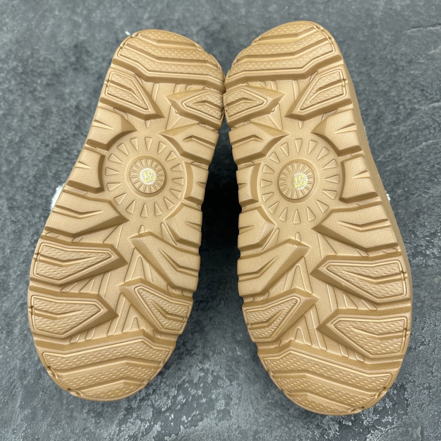 UGG 25ss plush Boots Size 36-41