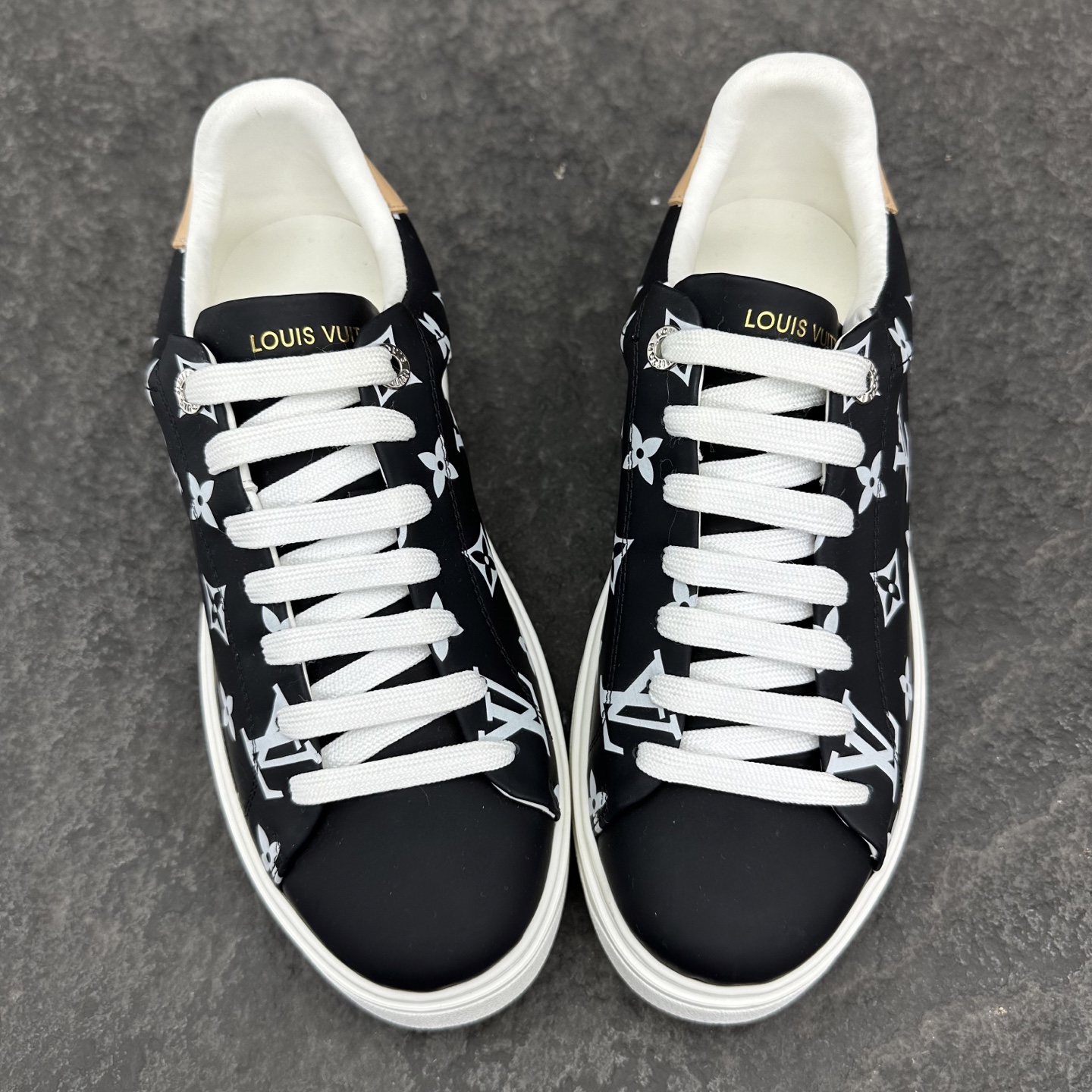 Louis Vuitton Time Out Sneaker Size 36-46