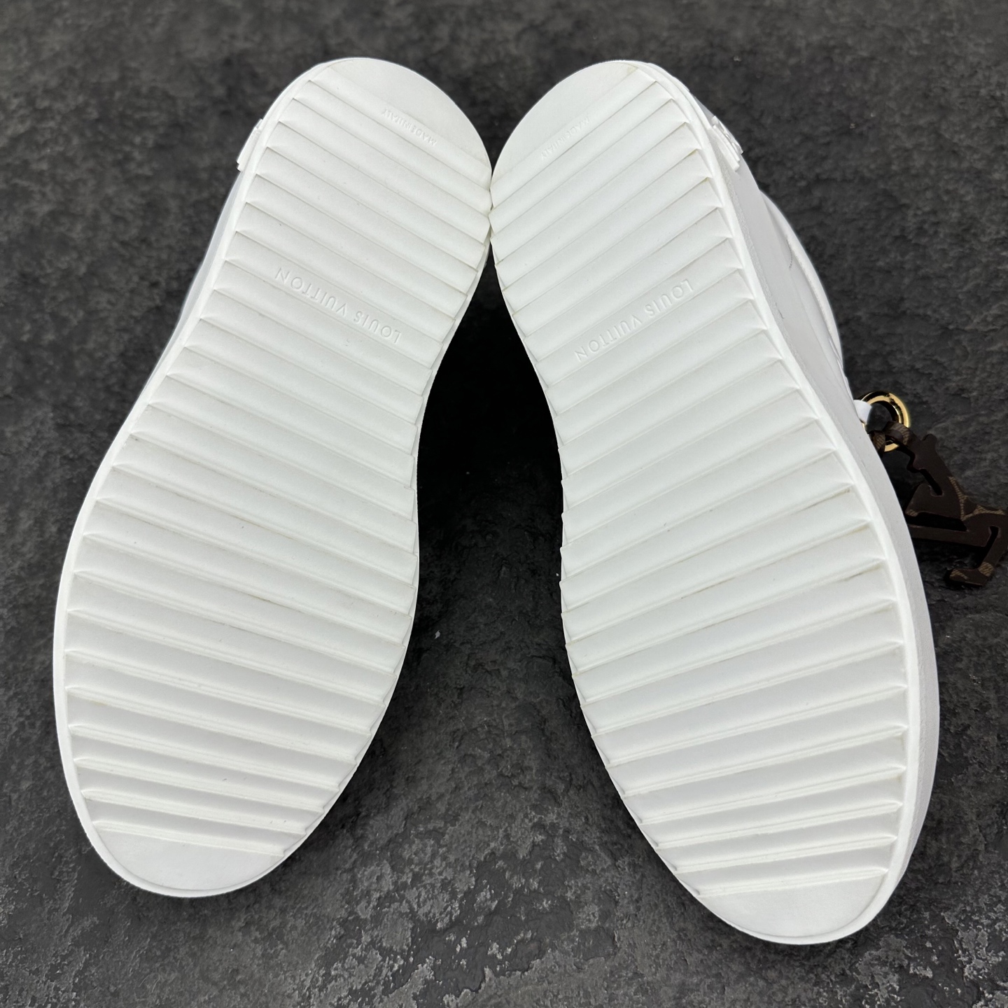 Louis Vuitton Time Out Sneaker Size 36-46