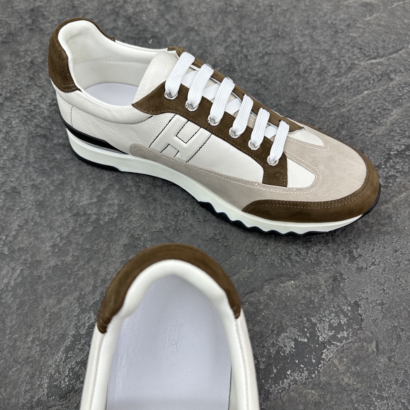 Hermes 25ss Trail Sneaker Size 39-46