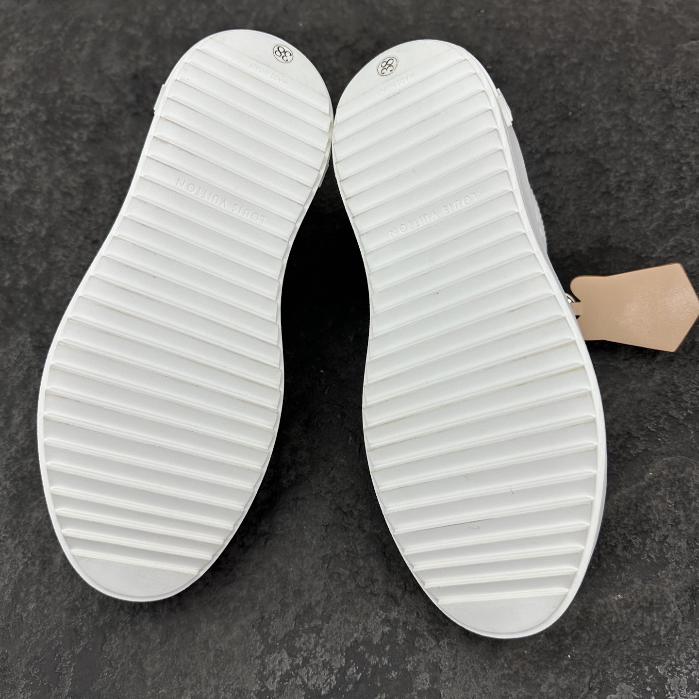 Louis Vuitton Time Out Sneaker Size 36-46