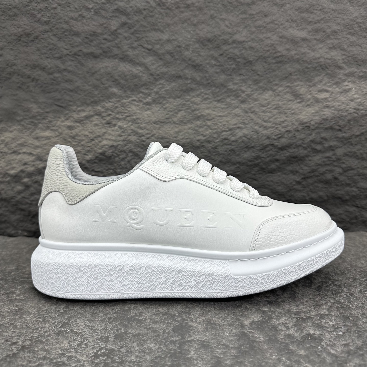 Alexander McQueen 25ss Sneaker Size 36-46