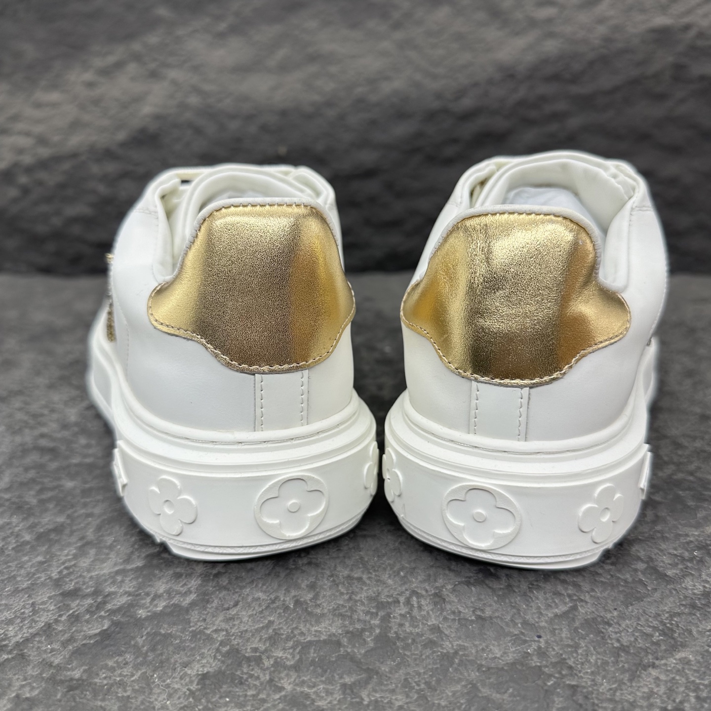 Louis Vuitton Time Out Sneaker Size 36-46