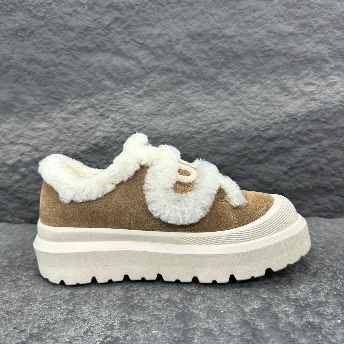 UGG 25ss plush Boots Size 36-41