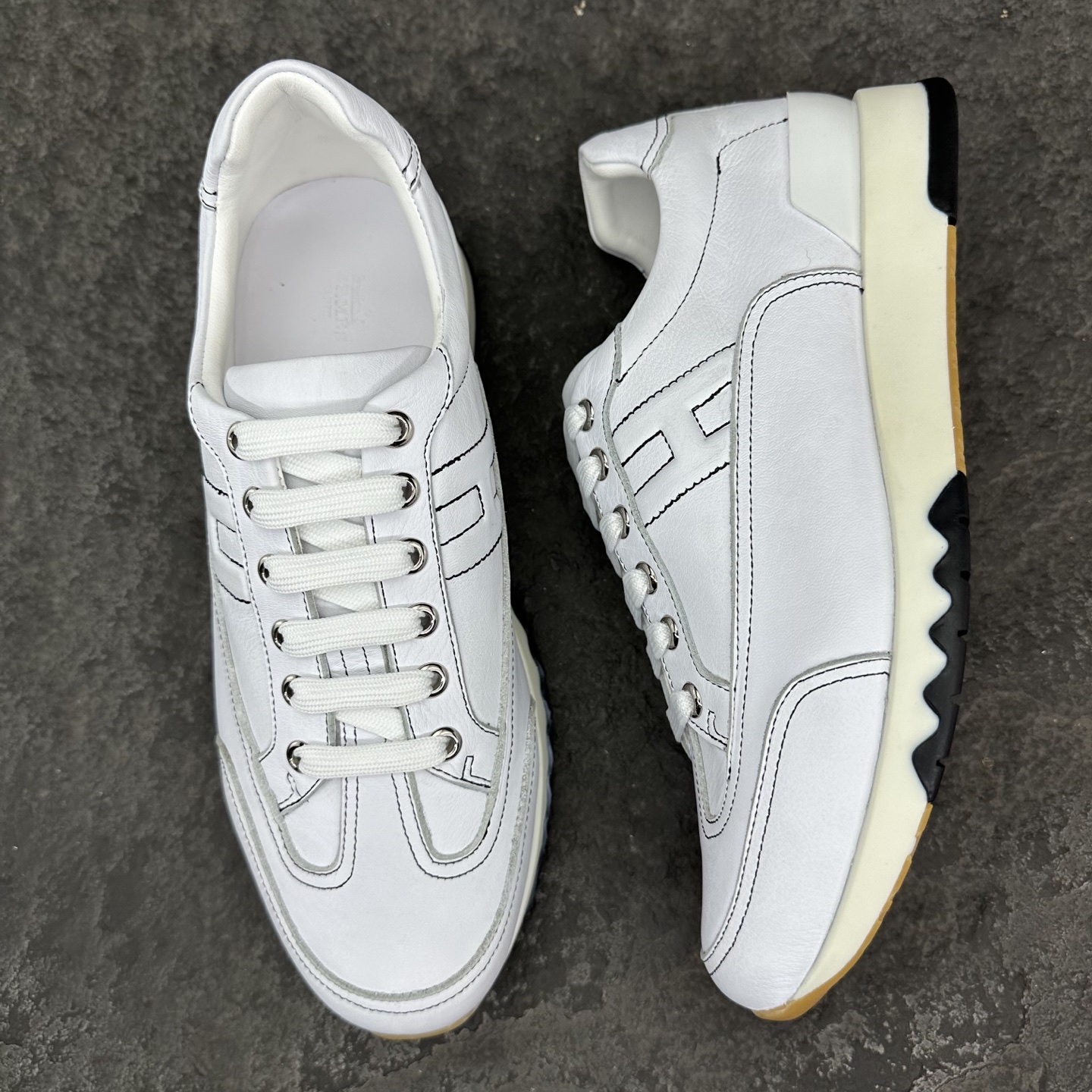 Hermes 25ss Trail Sneaker Size 39-46