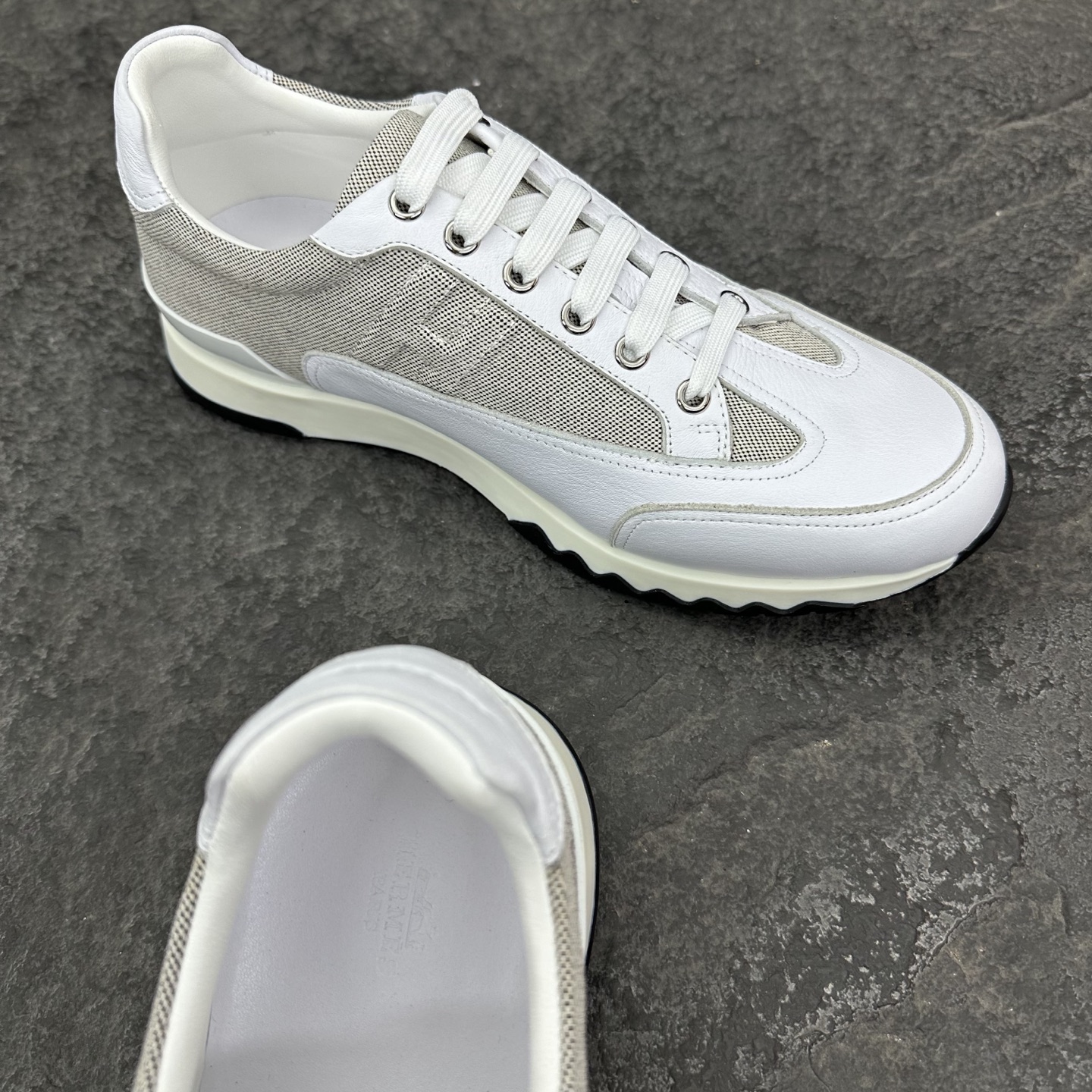 Hermes 25ss Trail Sneaker Size 39-46